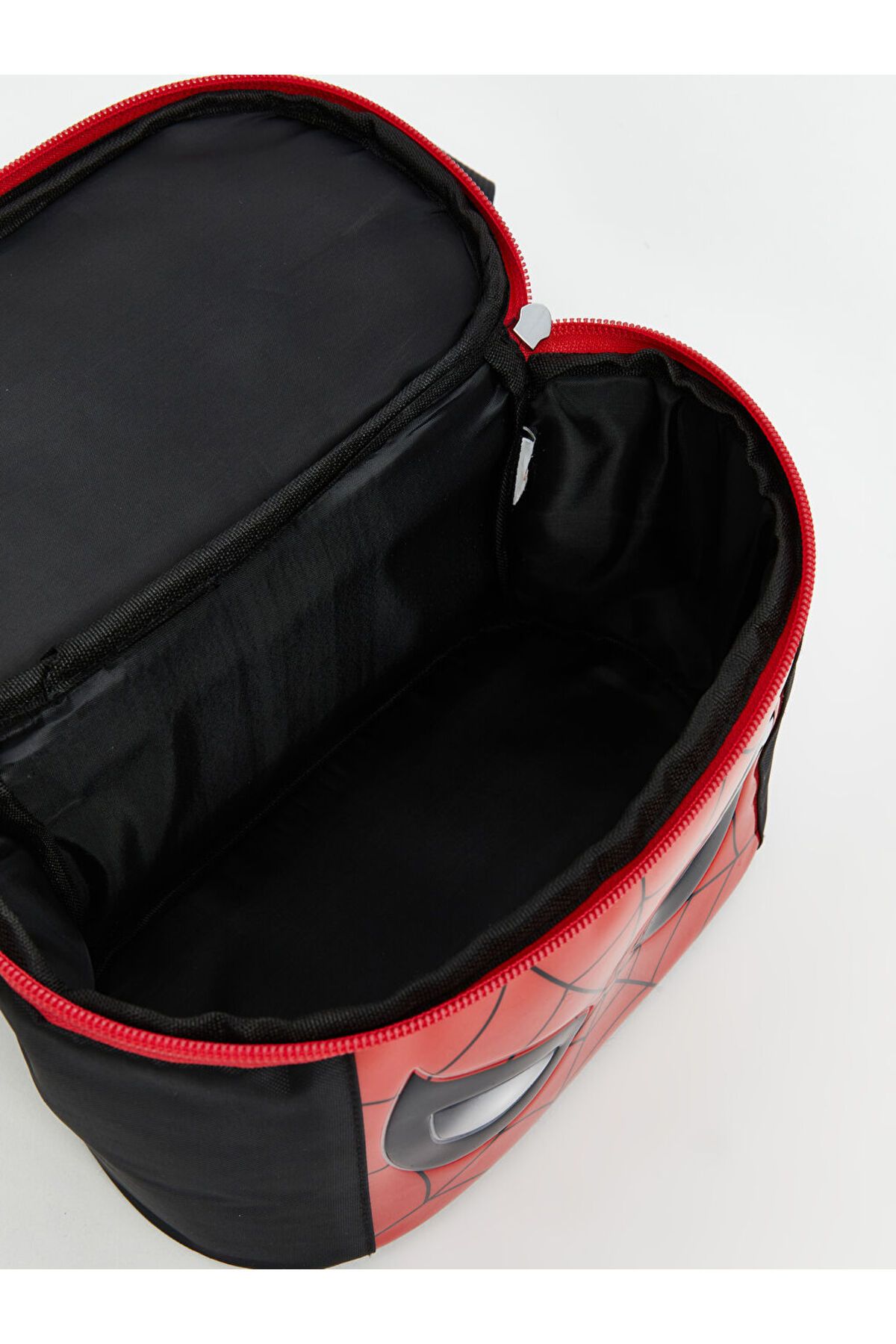 LC Waikiki-Sparkling Selections from Shining Store |   Black Spider-Man Printed Boy's Lunchbox 4