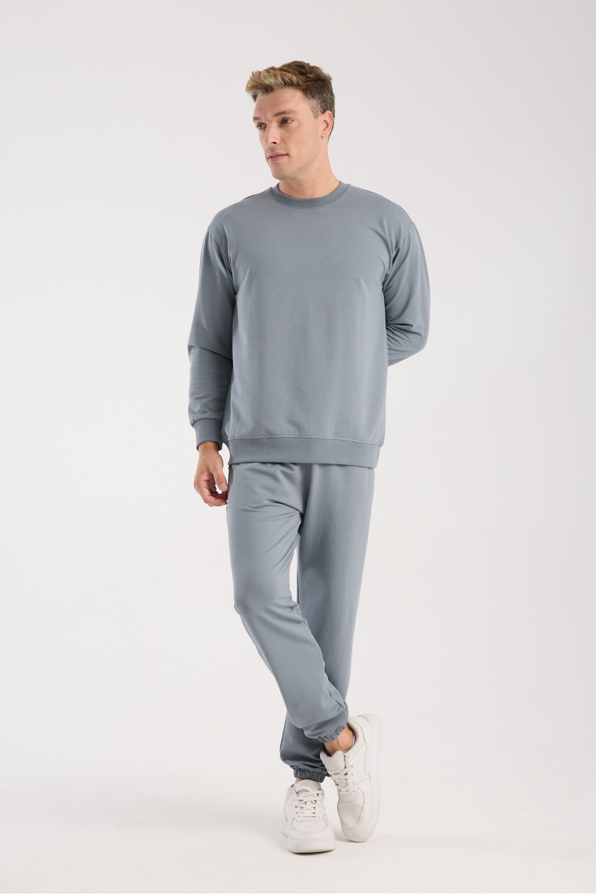 Erkek 0 Yaka Oversize Paça Lastikli Pamuklu Eşofman Takımı — خاکستری Erkkpnesofmntkm — تصویر 3 از 6