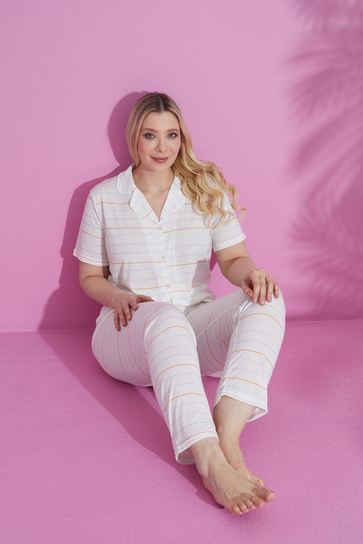 WOMEN'S SHORT SLEEVE PLUS SIZE PAJAMAS SET