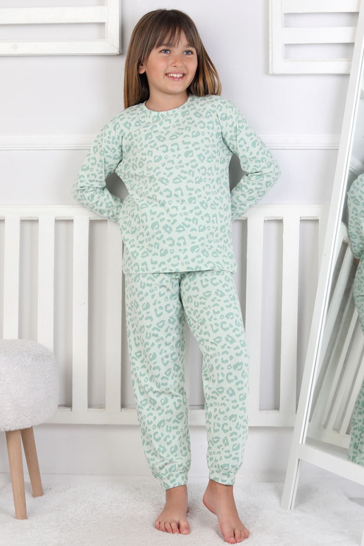 zuzunga Minik Uyku Avcısı - Vahşi Rahatlık Serisi Leopar Desenli Kız Çocuk Pijama Takımı fotoğrafı 3 (önizleme)