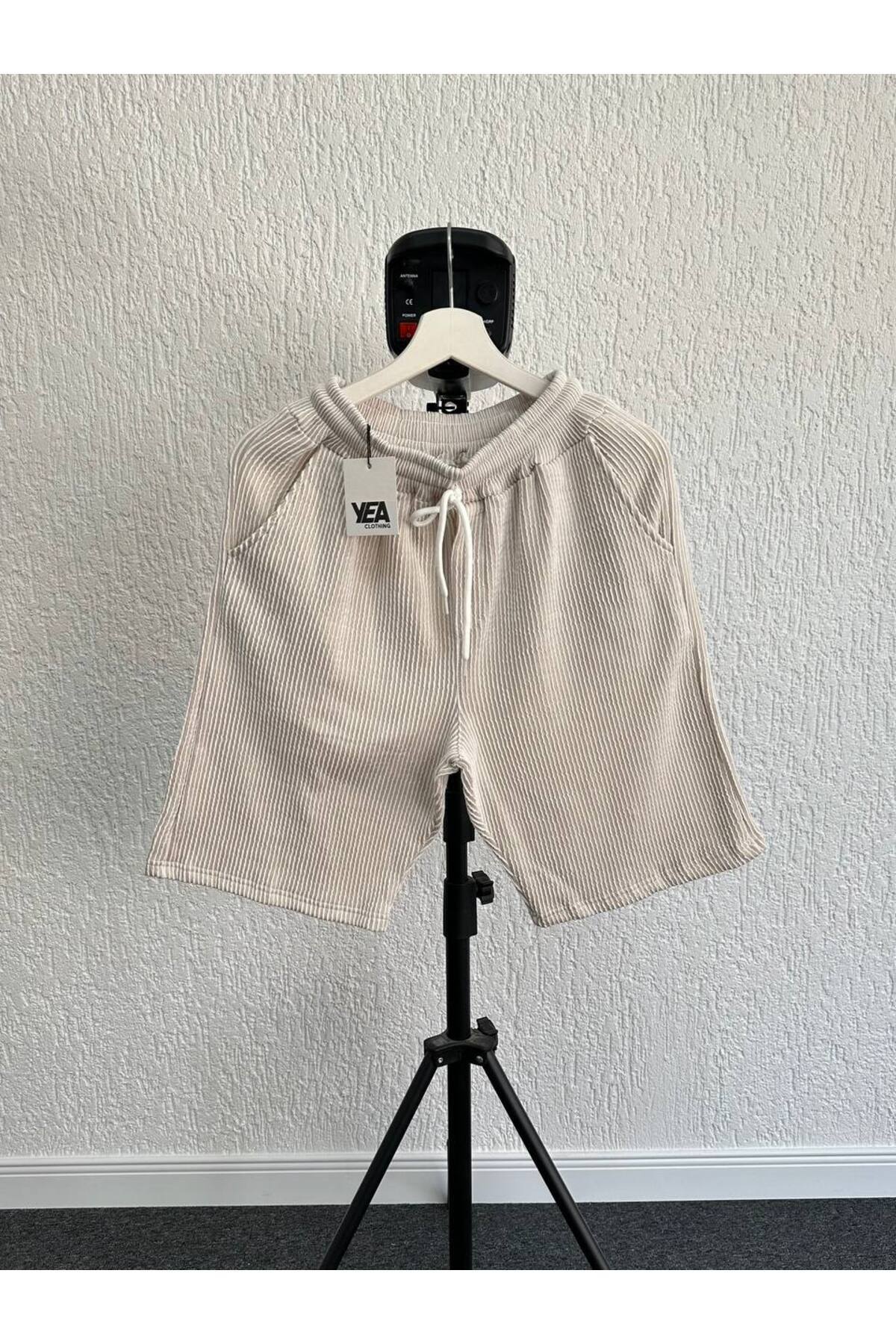 شورت رجالي من قماش أوتومان سو ميودي ذو قصة عادية