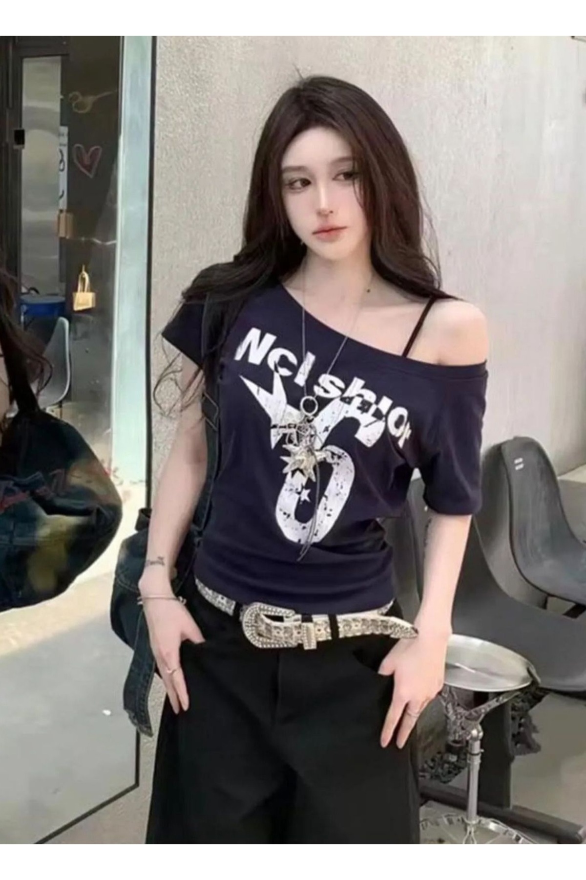 Machetta  Düşük Omuz Kayık Yaka Detay All Star No 6 Baskılı %100 Pamuk Tshirt - Görsel 2