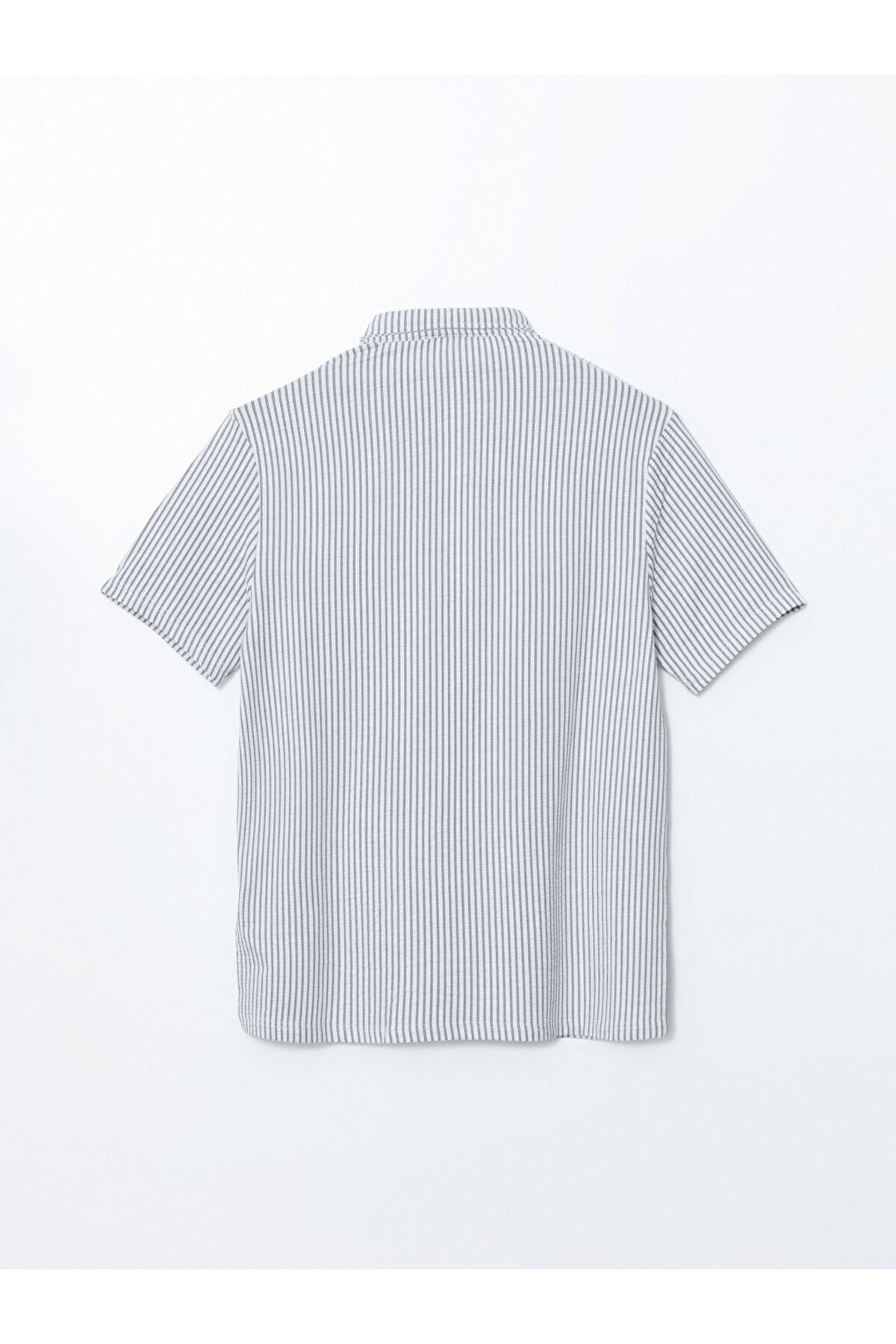 LC Waikiki-Create Your Style from Uzg Store |   Judge Collar Short Sleeve Men's Textured T-Shirt 6