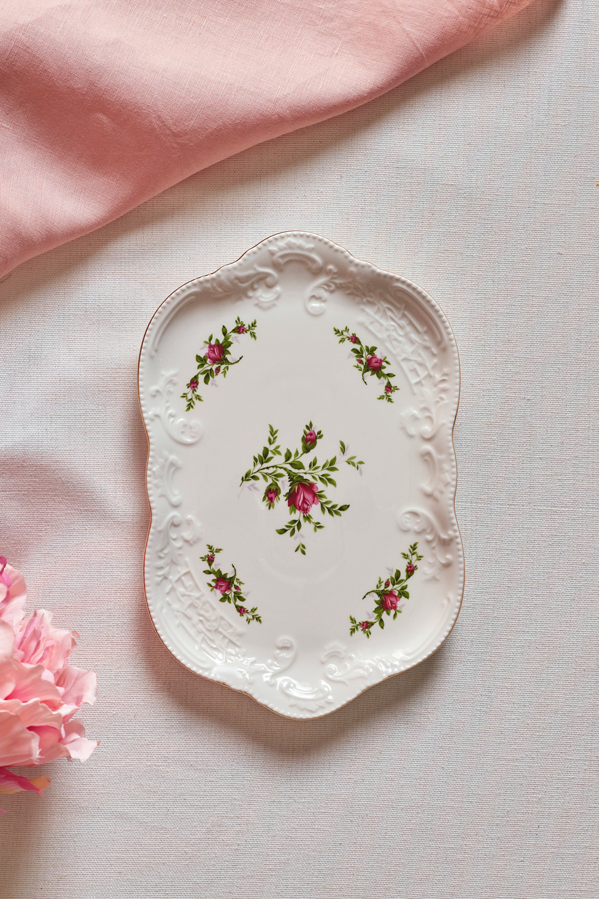 Karaca Vintage Rose Kayık Tabak 25 cm Krem