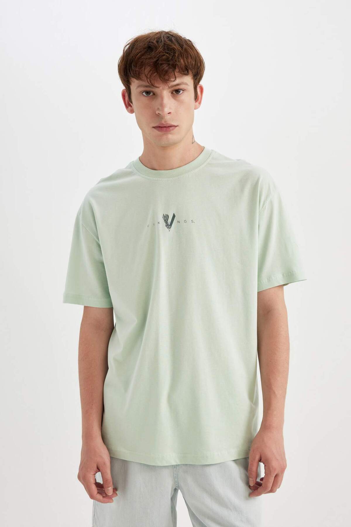 DeFacto-100 % Baumwolle Vikings Boxy Fit Crew Neck Back Bedrucktes Kurzarm-T-Shirt C5869AX24HS 3