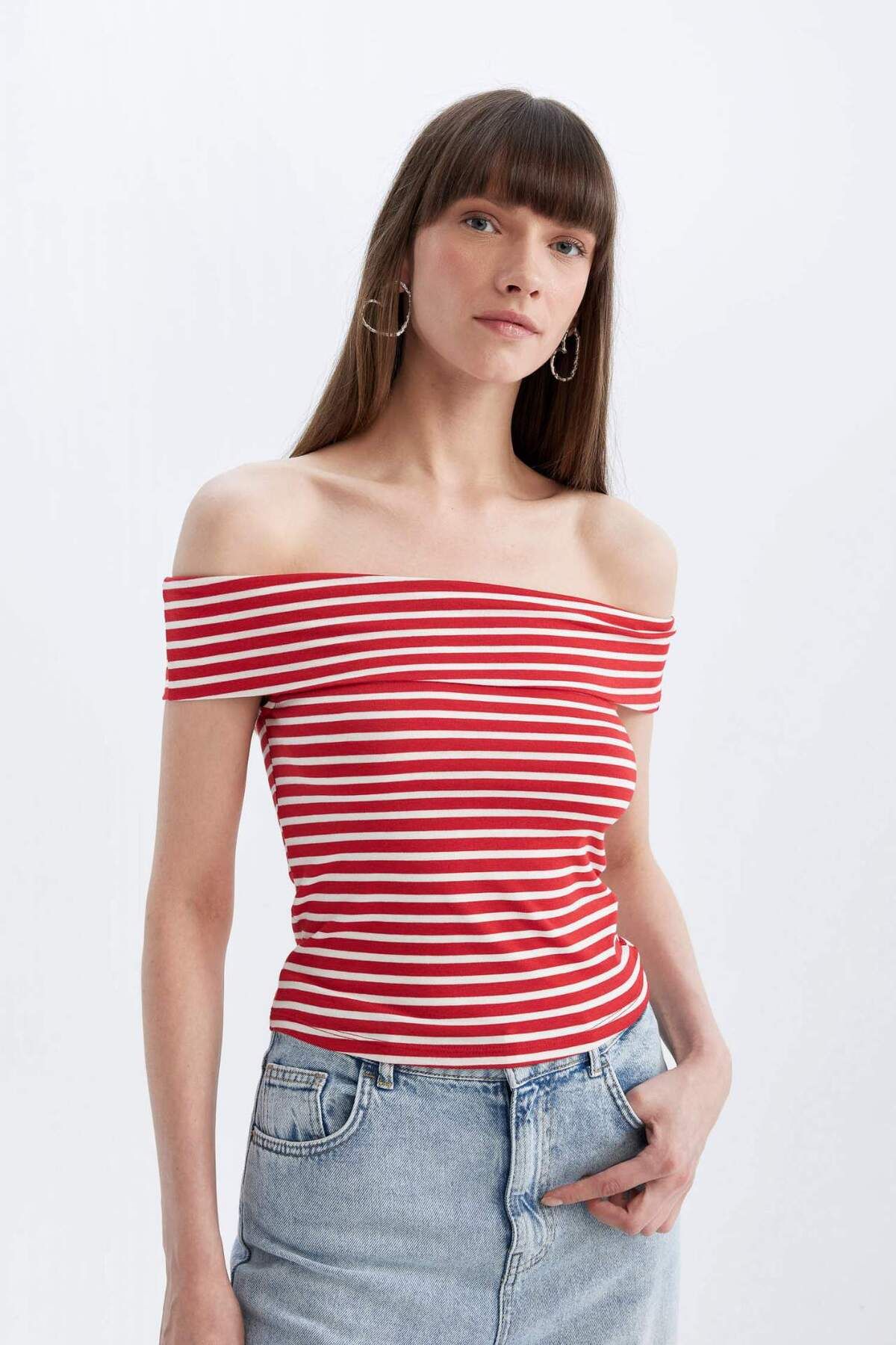 DeFacto-Kurzärmliges T-Shirt mit Schulterdetail D4143AX24SM 1