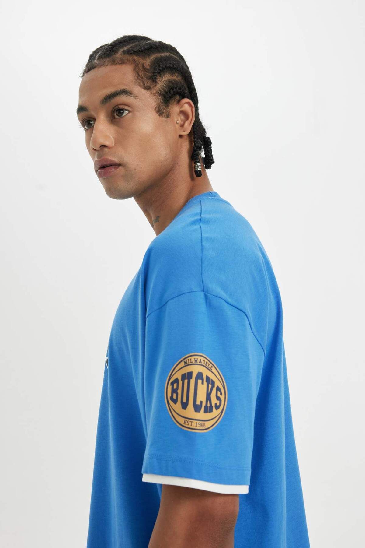 DeFacto-DeFactoFit NBA Milwaukee Bucks Boxy Fit Crew λαιμόκοψη κοντομάνικο μπλουζάκι B9901AX24SM 4