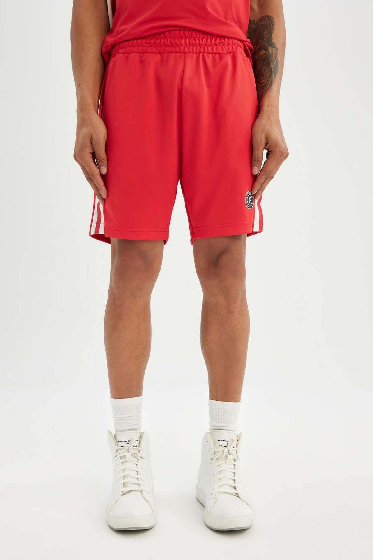 DeFacto-DeFactoFit Standard Fit bedruckte Sports-Shorts aus schwerem Stoff mit kurzen Beinen C1750AX24SM 4