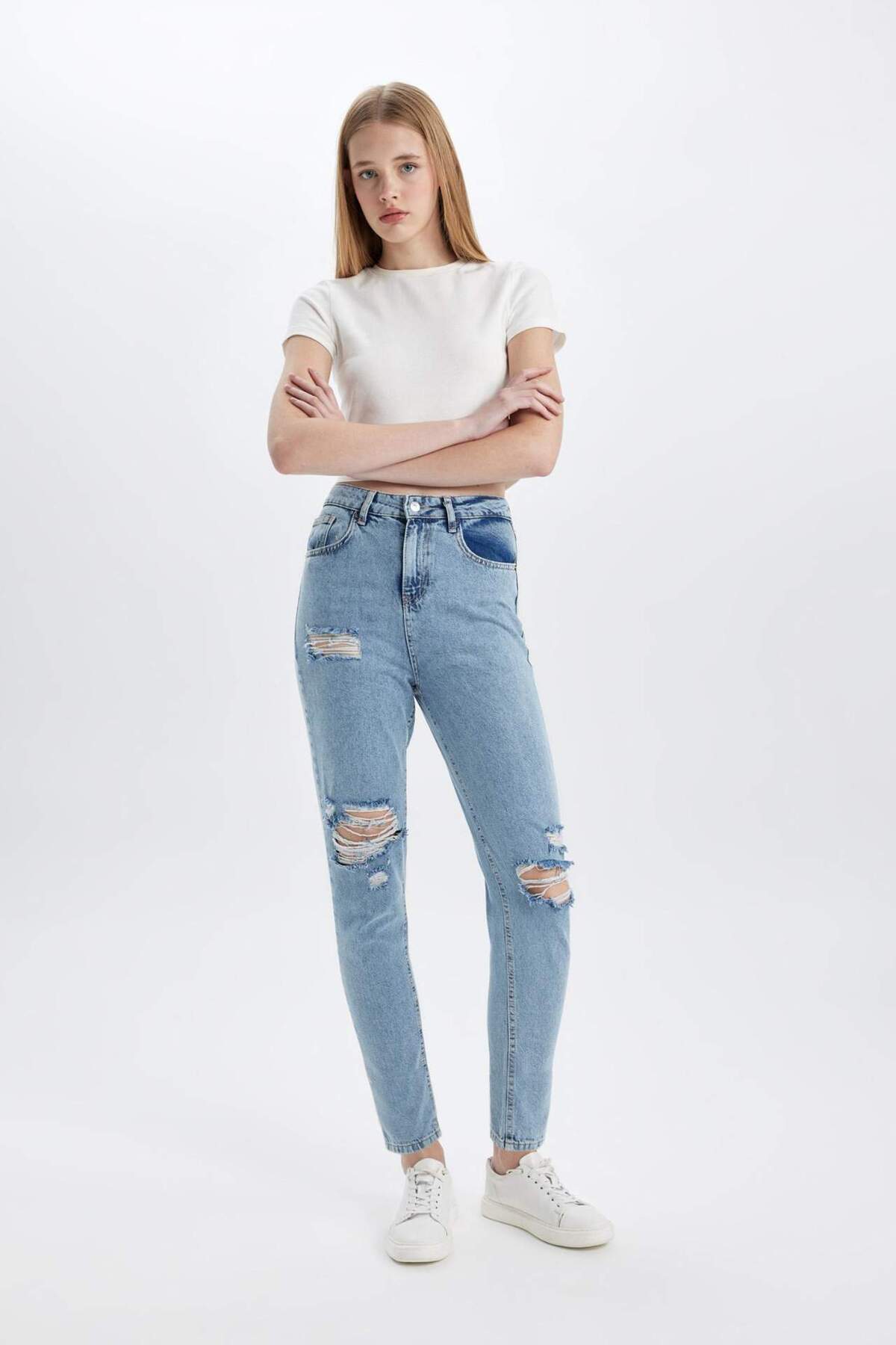 Lina Lina Mom Fit Yırtık Detaylı Yüksek Bel Bilek Boy Jean Yıkamalı Pantolon C2384AX24SM