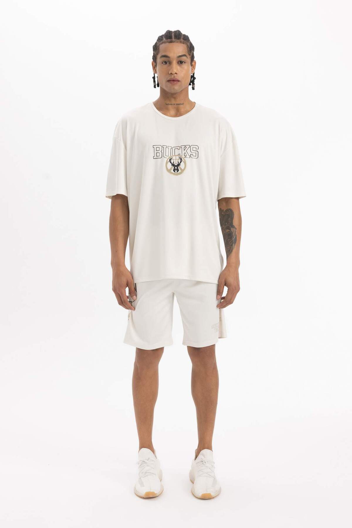 DeFacto-DeFactoFit NBA Milwaukee Bucks Oversize Wide Fit Crew Neck Βαρύ ύφασμα πλάτης με εμπριμέ κοντό μανίκι 2