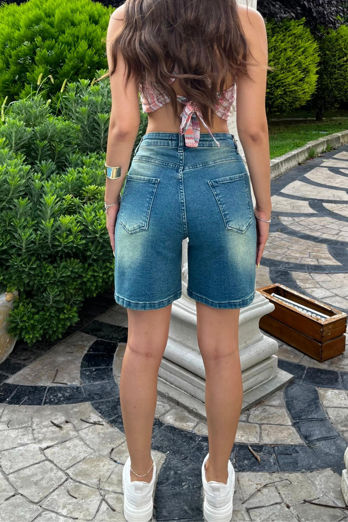 Kadın Kar Yıkama Soluk Efektli Yüksek Bel Denim Şort Yeşil Tintli 4