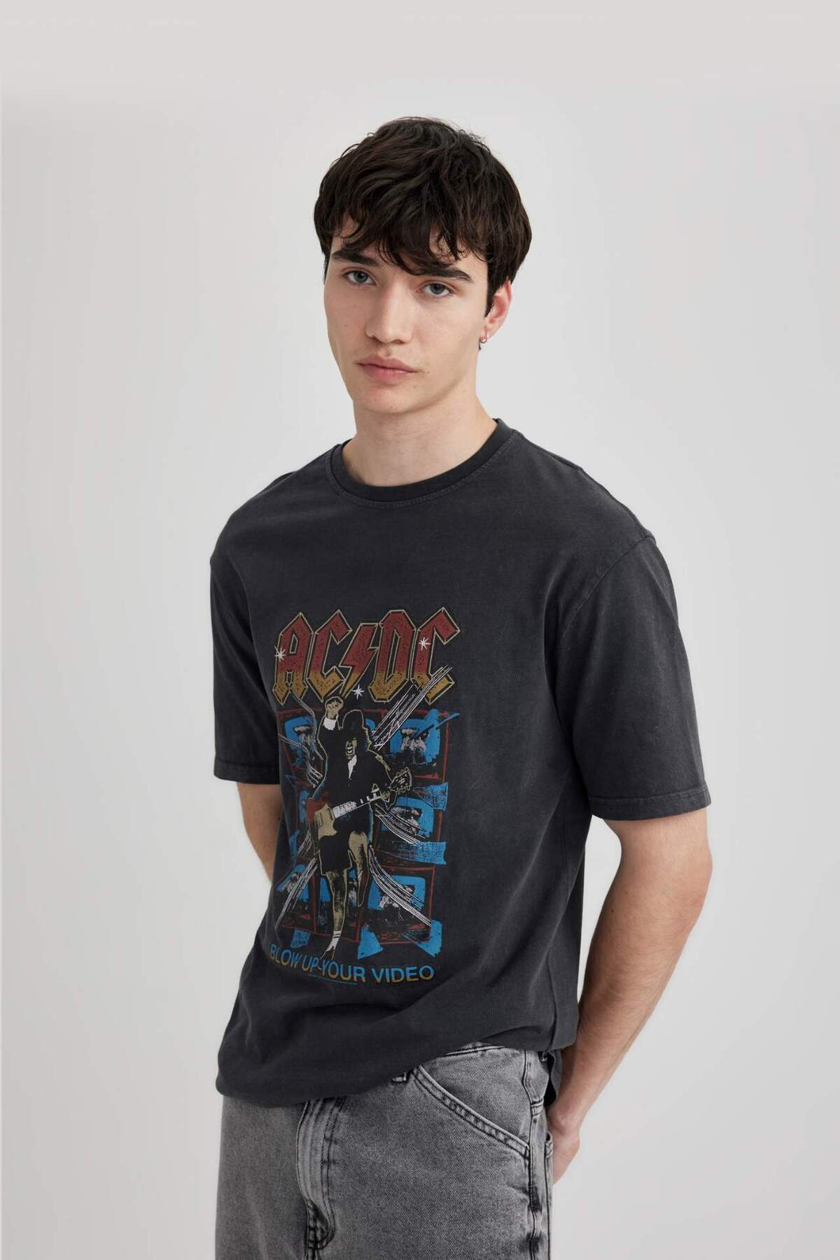 DeFacto-100% Cotton Ac/Dc Regular Fit Crew Neck Short Sleeve T-Shirt B8106Ax24Sp 4