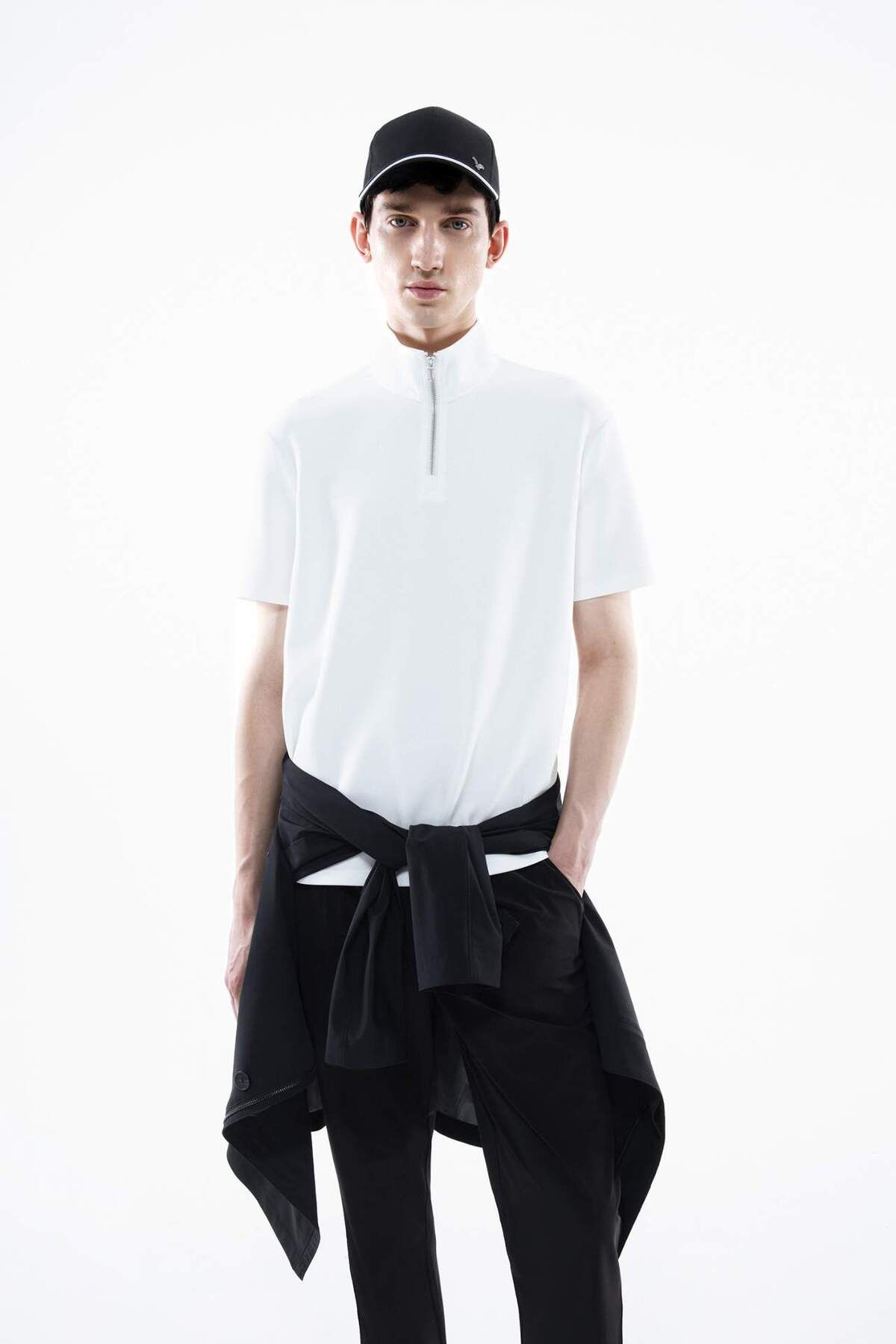 DeFacto-Regular Fit Stand Collar Modal Blend Half Zip Heavy Fabric Short Sleeve T-Shirt B6502Ax24Sp 3