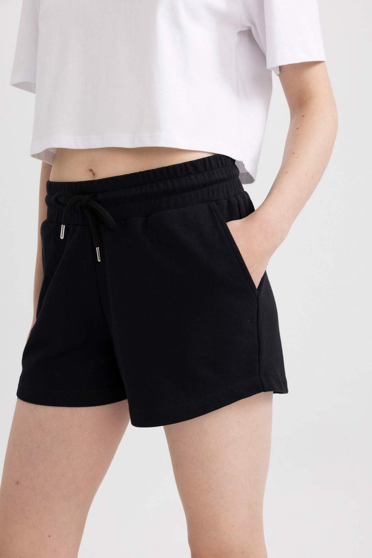 DeFacto-Krátke základné šortky s normálnym pásom - Regular Fit C7600Ax24Sm 4