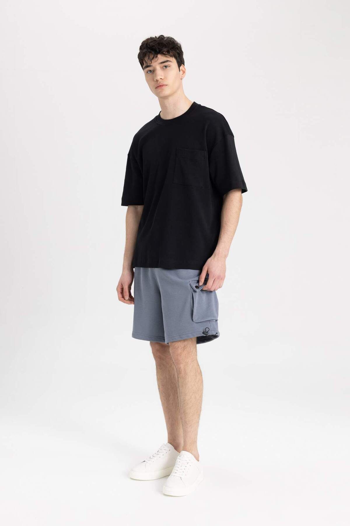 DeFacto-Oversize Fit Straight Leg Shorts B8793AX24SM 2