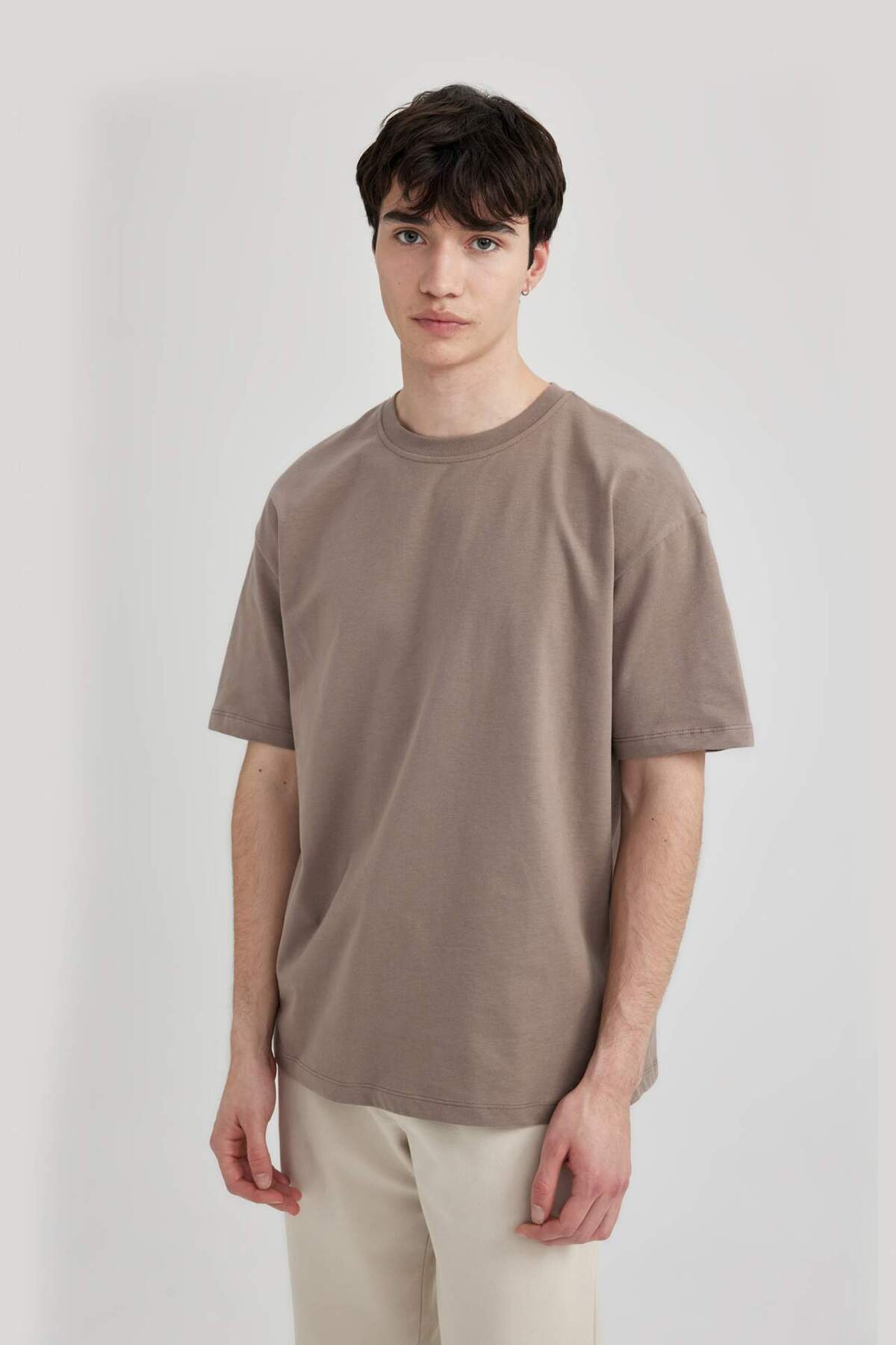 DeFacto-Boxy Fit Kurzarm-Basic-T-Shirt mit Rundhalsausschnitt C5277ax24sp 3