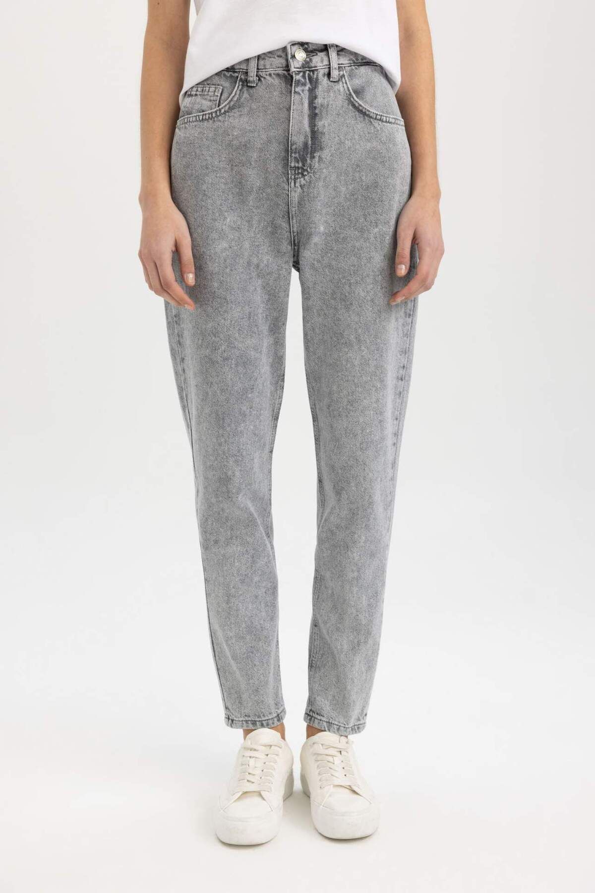 Lina Mom Fit Yüksek Bel Rahat Kalıp Hafif Dar Paça Bilek Boy Jean Yıkamalı Pantolon C1288ax24sm