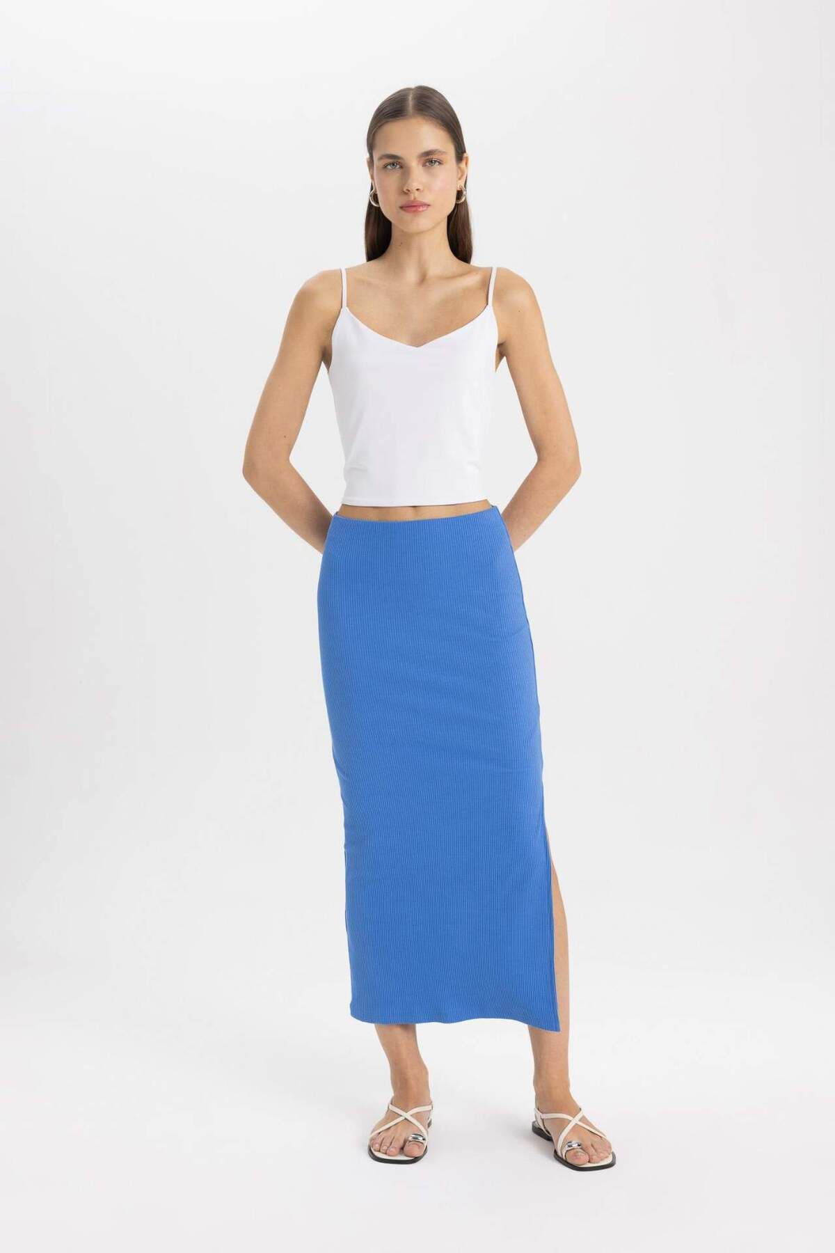 DeFacto-Gerippter Camisole-Midirock mit gekämmtem Baumwollfutter und hoher Taille C4497AX24SM 3