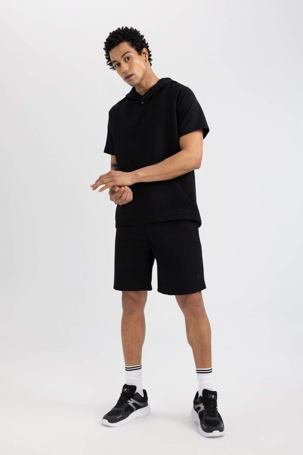 DeFacto-DeFactoFit Standard Fit Short Leg Shorts C1483AX24SM 3