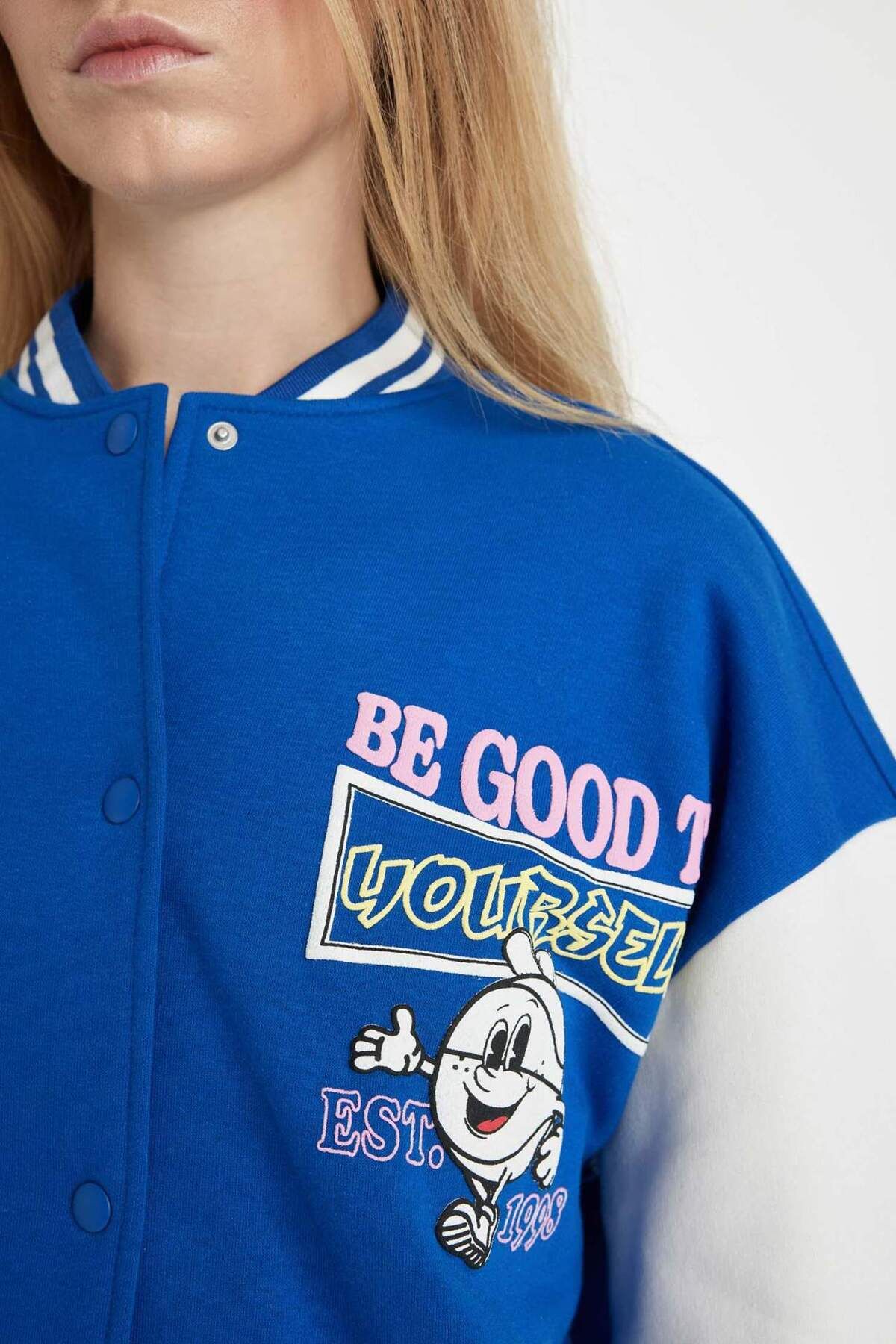 DeFacto-Coool Oversize Wide Fit College Collar Back Printed Thick Bomber Jacket with Snap Pocket B3255Ax24Sp 8