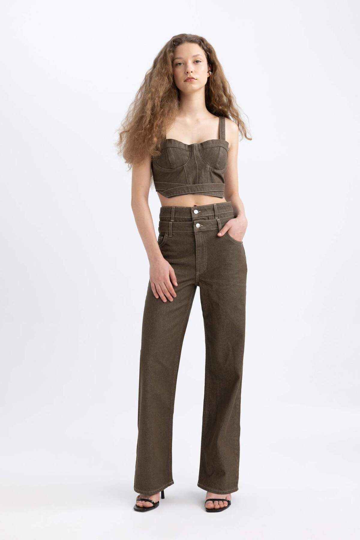 DeFacto-90er-Jahre-Jeans mit weitem Bein, hoher Taille, weitem, weitem Bein und langem Bein C4771ax24sp 2
