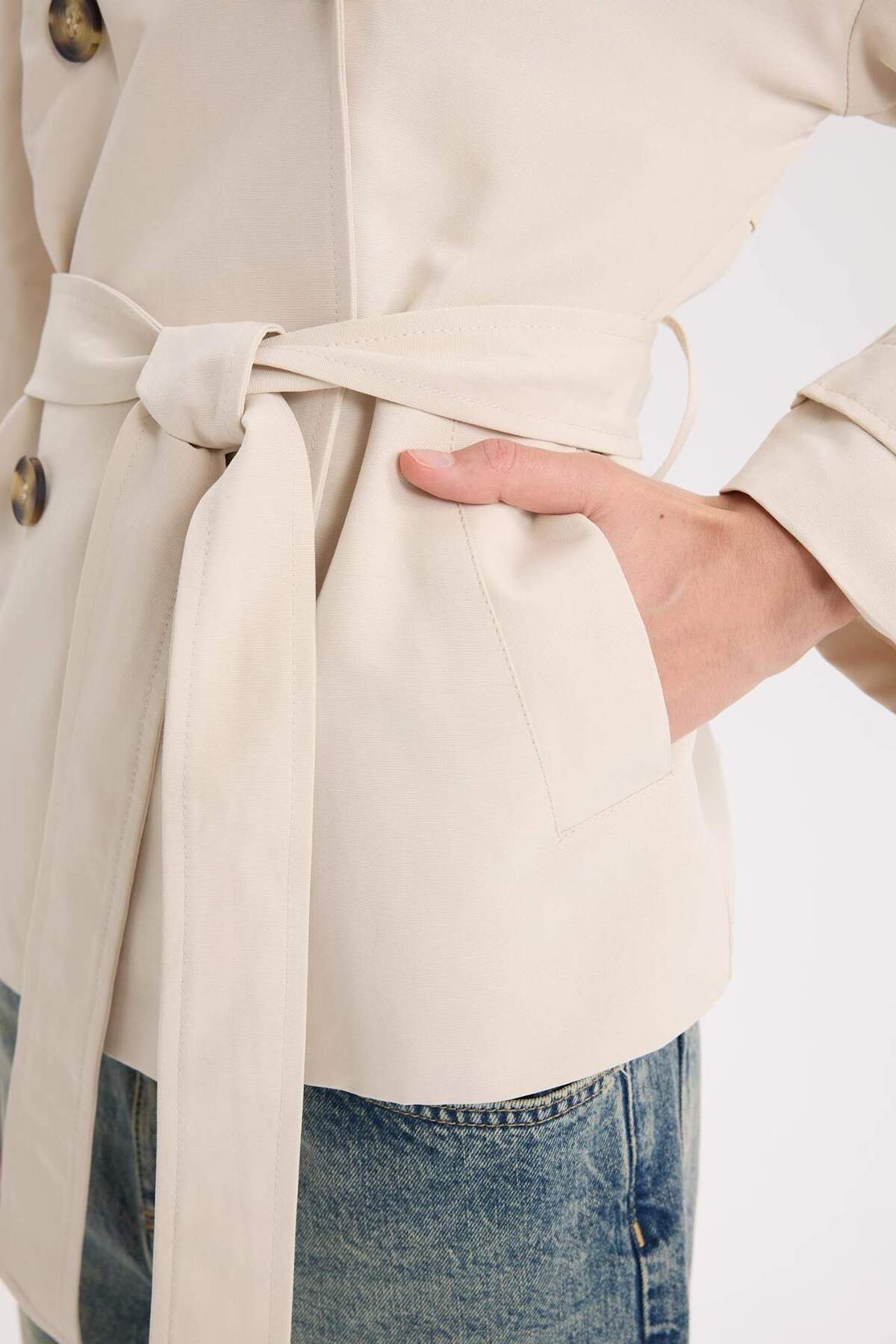 DeFacto-Regular Fit Belted Short Trench Coat B9705AX24SP 6