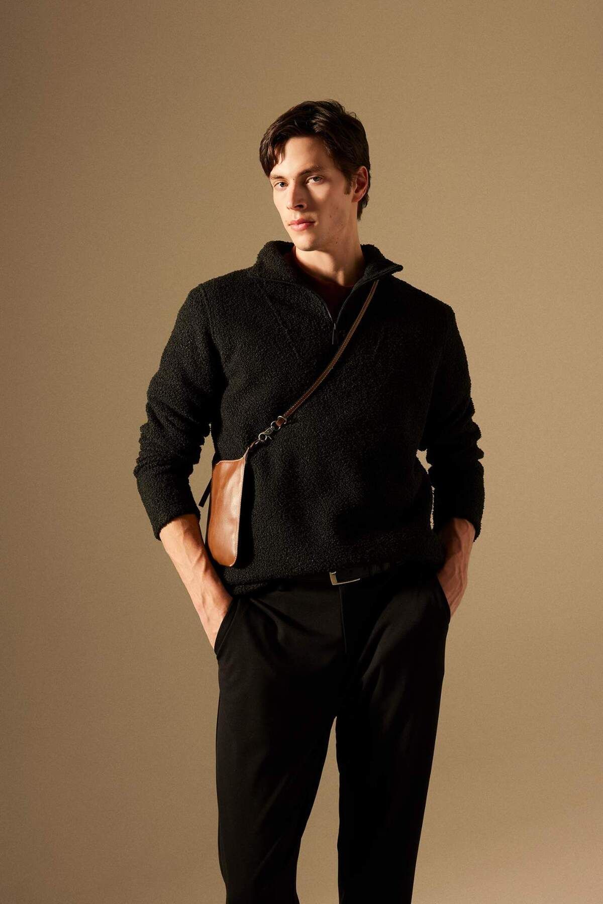 DeFacto-Regular Fit Stand Collar Zippered Plush Sweatshirt B6493Ax24Sp 3