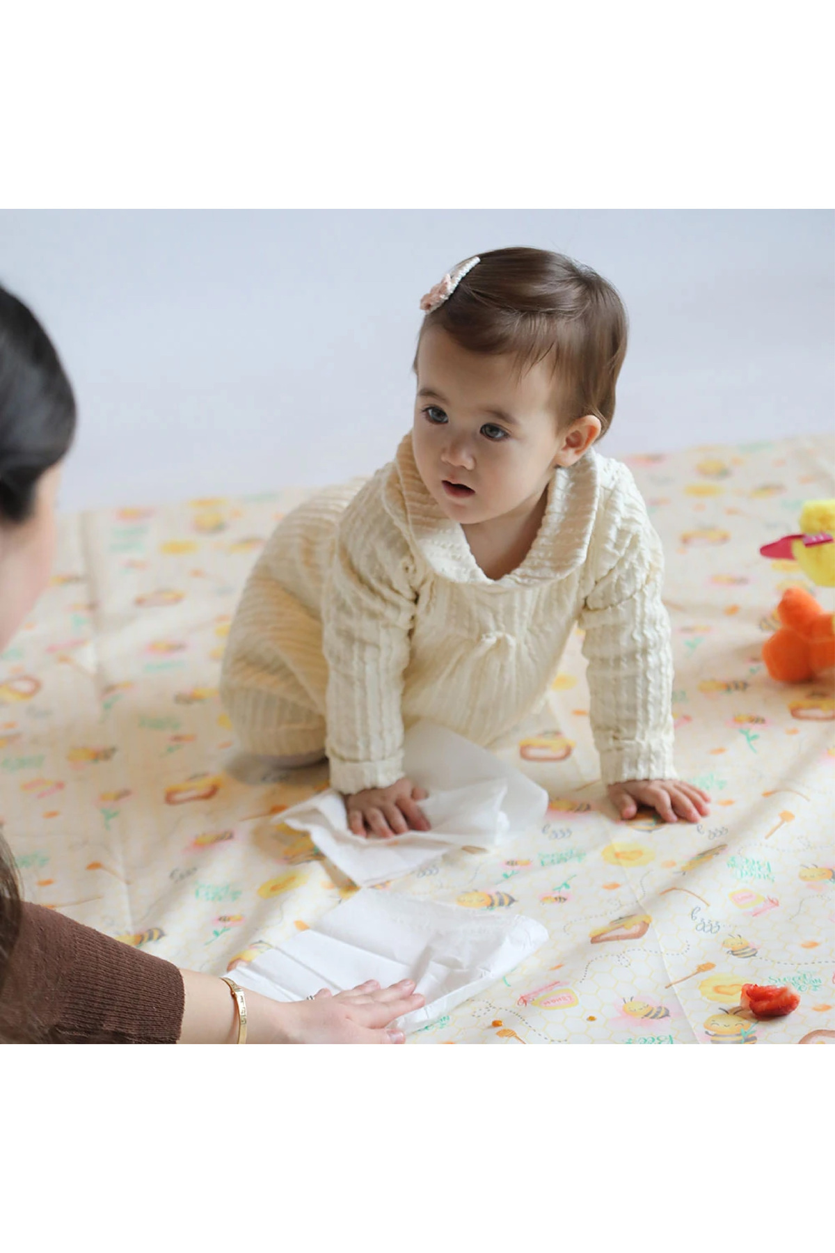 mammam always by your side Sevimli Arılar Set (MAMA SANDALYESİ ÖNLÜĞÜ VE ÇOK AMAÇLI YER/MASA ÖRTÜSÜ) Su Geçirmez, Leke Tutmaz fotoğrafı 3 (önizleme)
