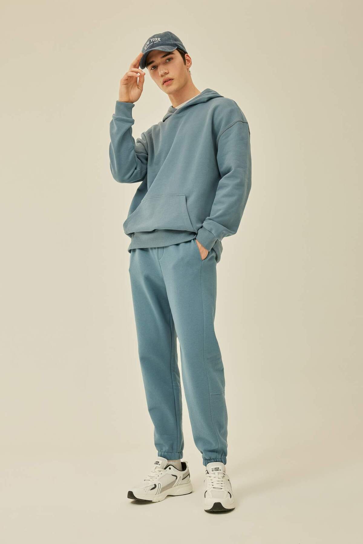 DeFacto-Regular Fit Sweatpants with Pockets, Lace-Up Waist, Elastic Leg B6155Ax24Sp 3