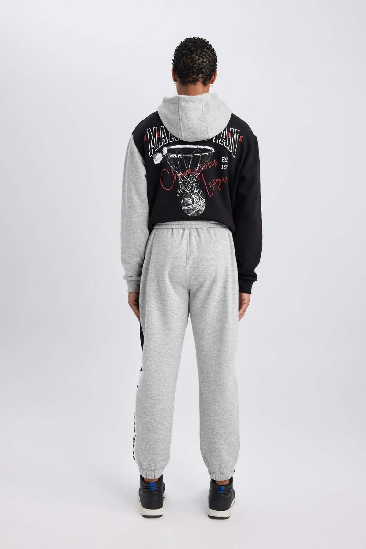 DeFacto-Tepláky DeFactoFit Jogger Standard Fit s dvojitými kapsami s potiskem na elastické nohavice B4488AX24SP 7