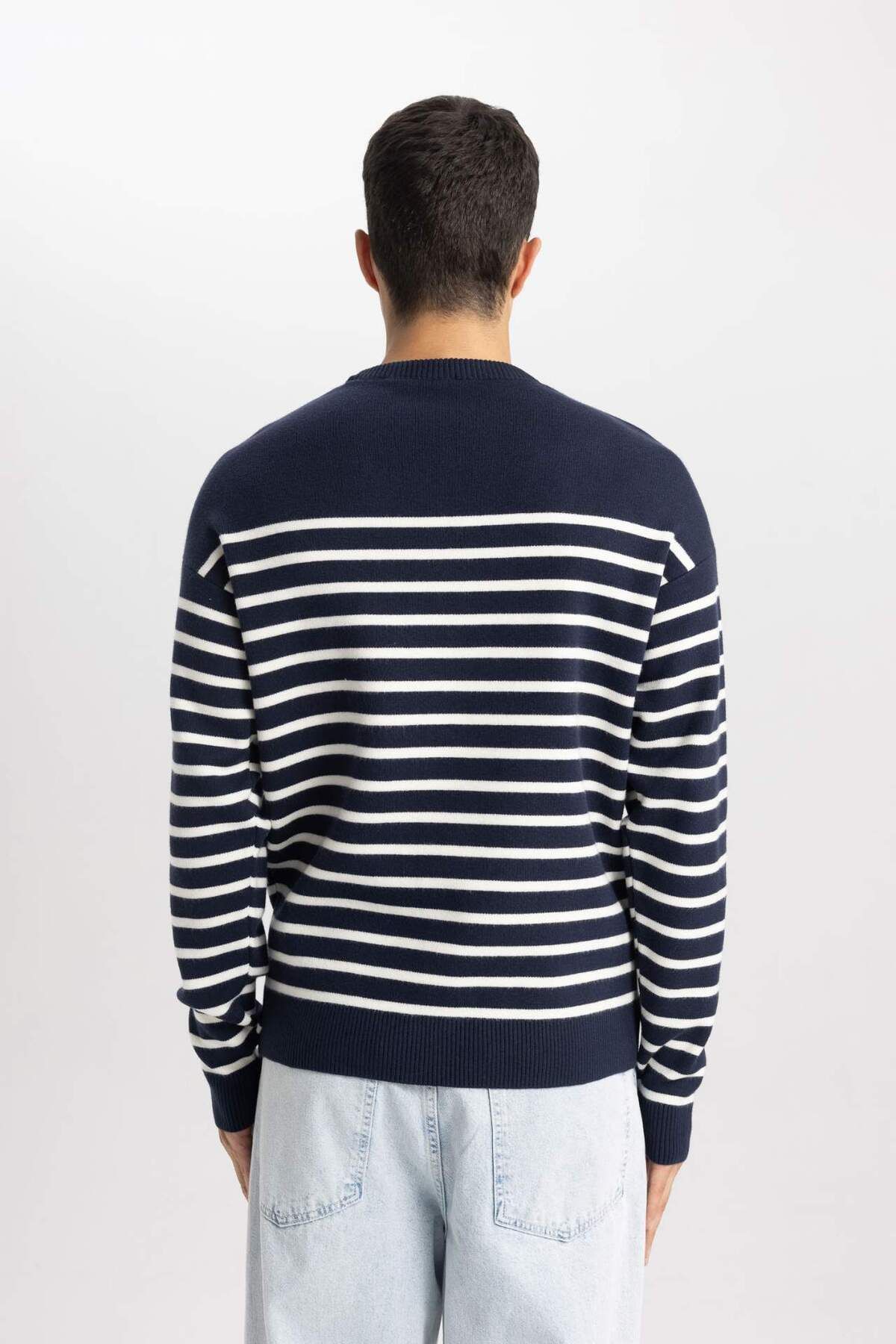 DeFacto-Relax Fit gestreifter Strickpullover mit Rundhalsausschnitt A9638AX24SP 6