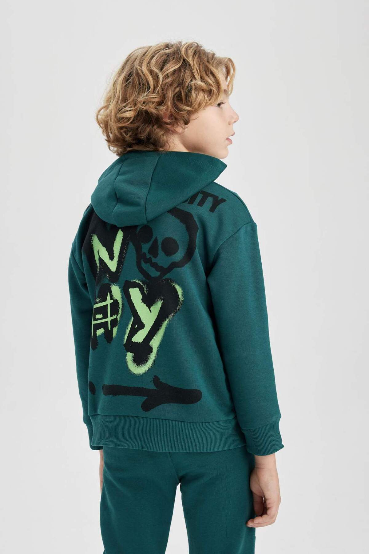 DeFacto-Chlapecká mikina s kapucí oversize Wide Fit s potiskem na zádech C0354A823CW 4