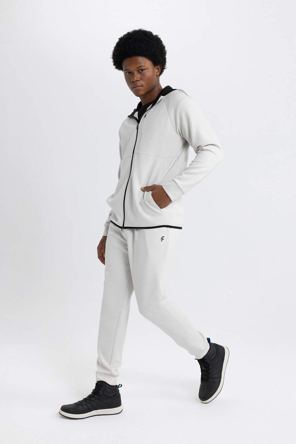 DeFacto-Slim Fit Jogger Sweatpants - Skuba Diving ύφασμα με ελαστικά πόδια και τσέπες 4