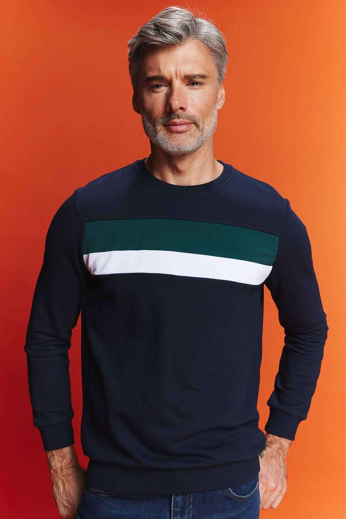 DeFacto-Regular Fit Color Block Crew Neck Basic Plain Sweatshirt B1871Ax23Au 1