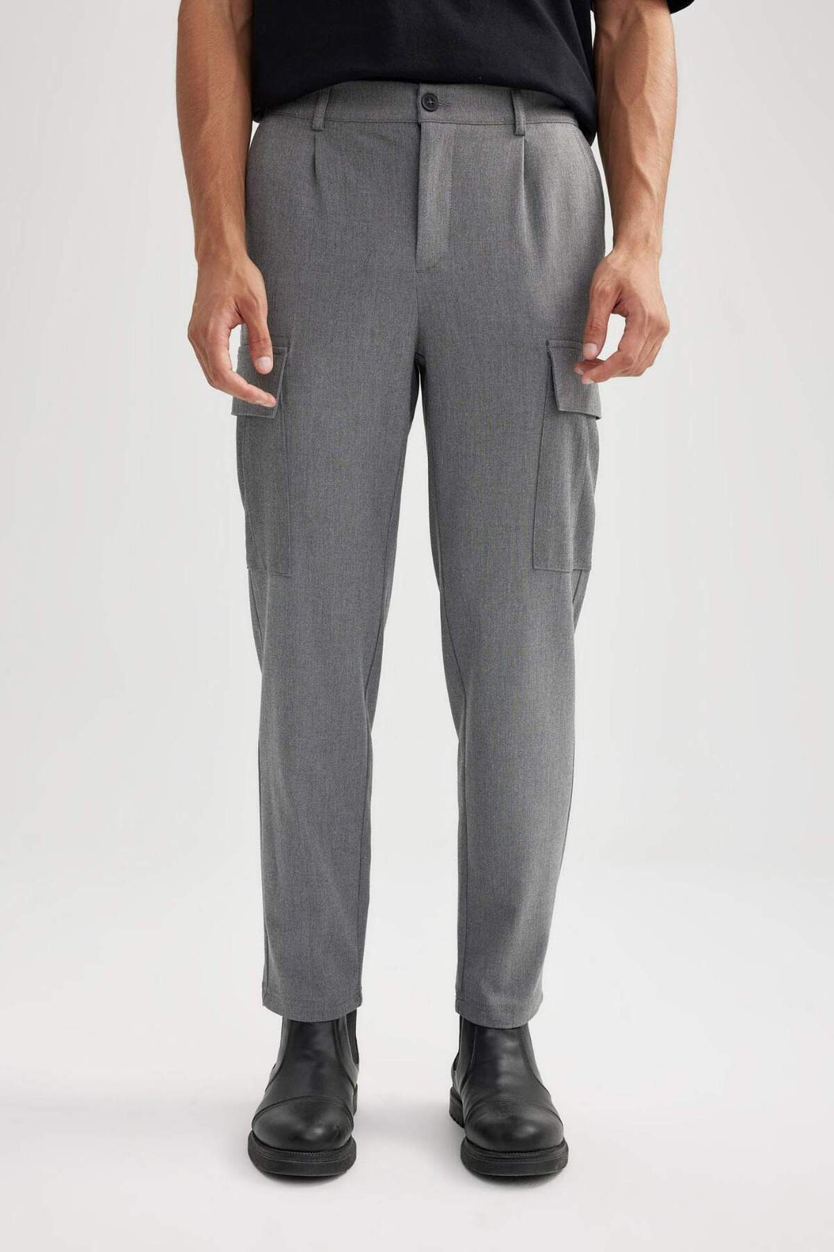 دفاکتو شلوار Jogger با جیب باری، کمر الاستیک، کشش تمام‌طرف، جیب، پا راست A8019AX23AU