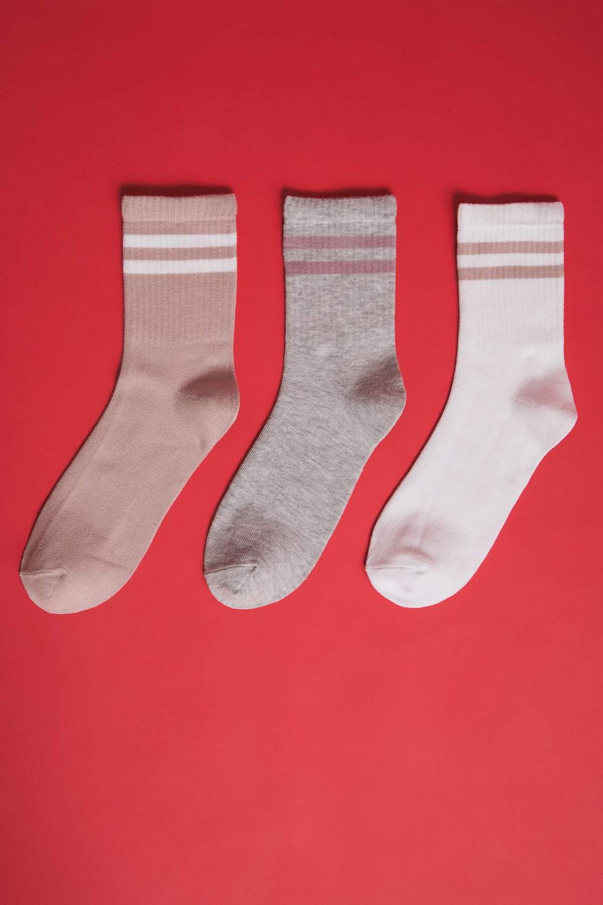 DeFacto-Bequeme elastische 3-teilige lange Baumwollsocken für Damen A5877AXNS 7