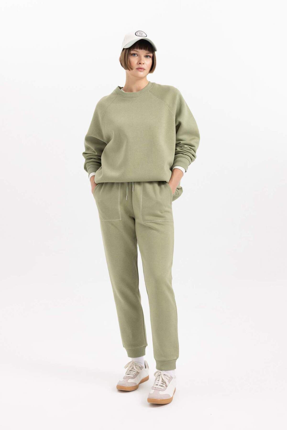 DeFacto-Pantaloni de sport de iarnă Jogger Regular Fit Basic Solid Talie elastică cu șireturi cu buzunar V2699AZ23WN 5