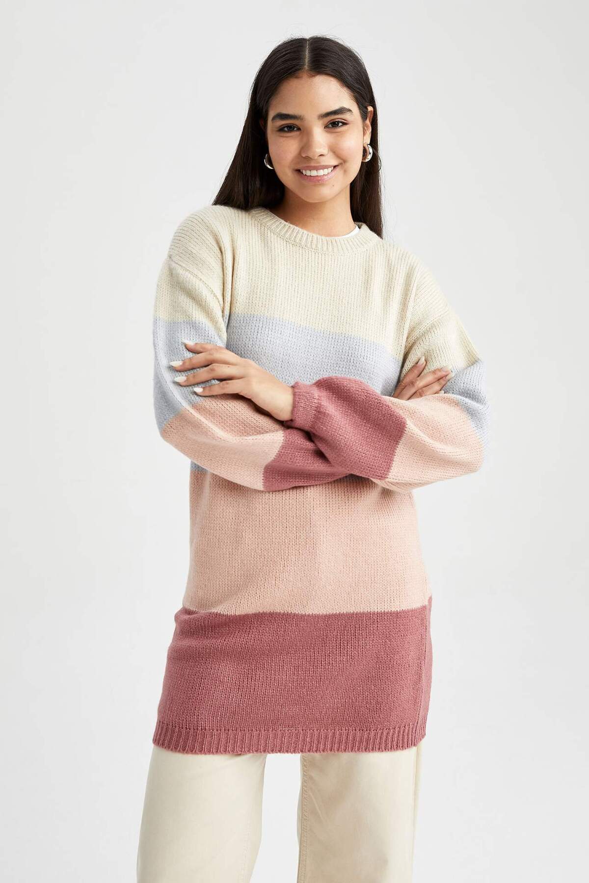 DeFacto-Regular Fit Rundhalsausschnitt Farbblock Basic Plain Tunika Z8082AZ22WN 1
