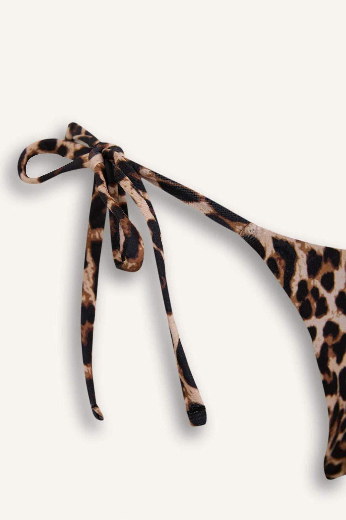 DeFacto-Fall in Love Regular Fit Leopard Print Bikini Bottom A0696Ax23Sm 8