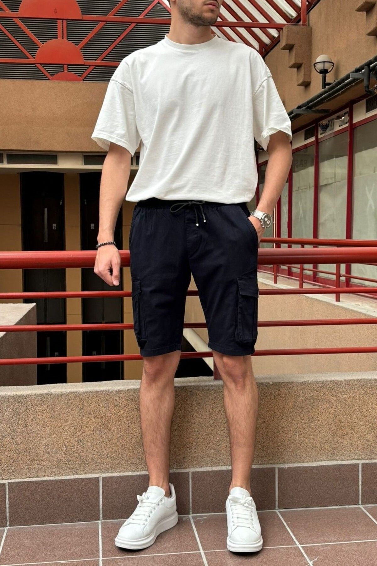 Men's, Elastic waist, Cargo pocket, Lace-up, Shorts with back pocket cover