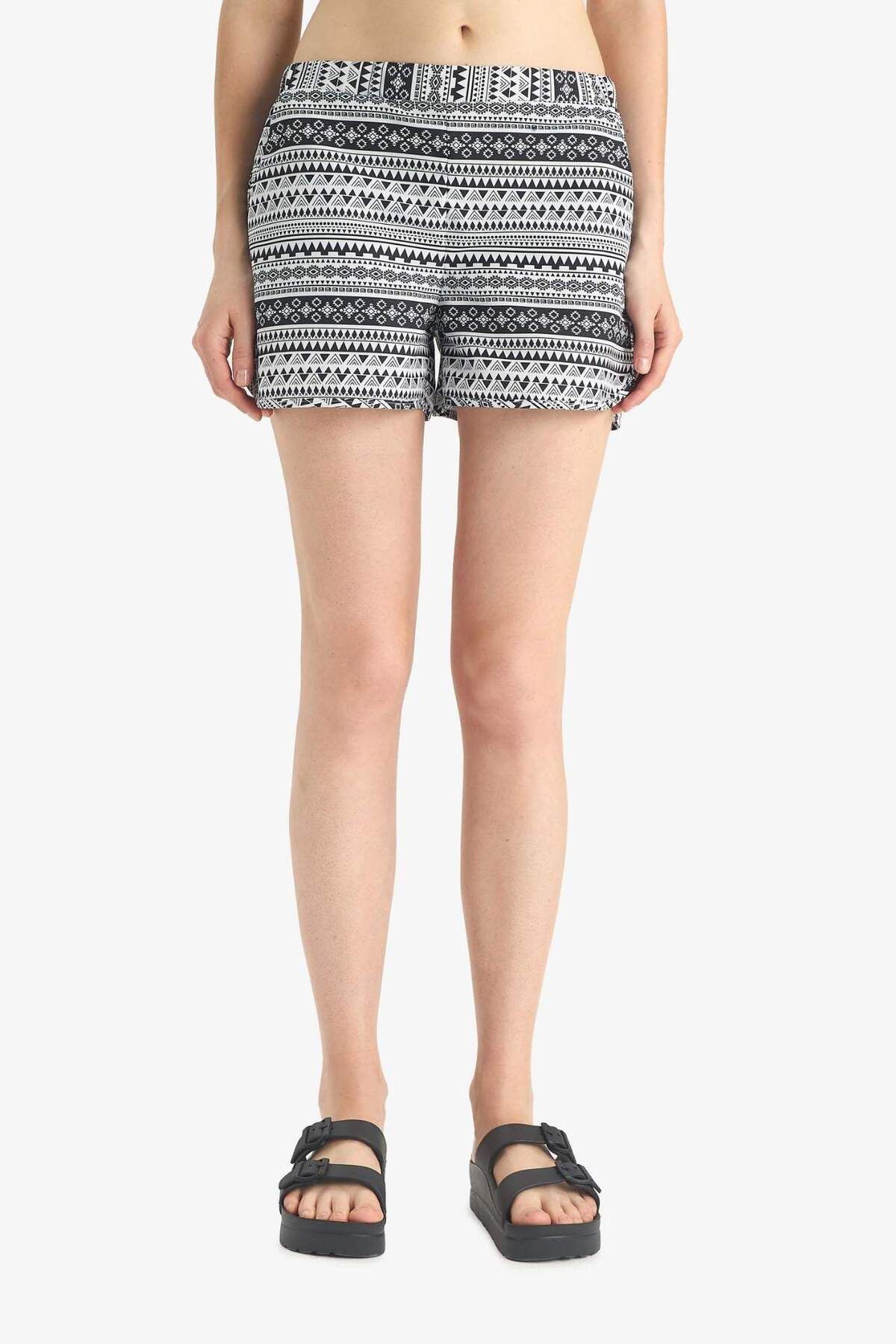 DeFacto-Fall in Love Mini-Badeshorts mit Schnürung in der Taille und Ethno-Print T5232AZ21SM 4