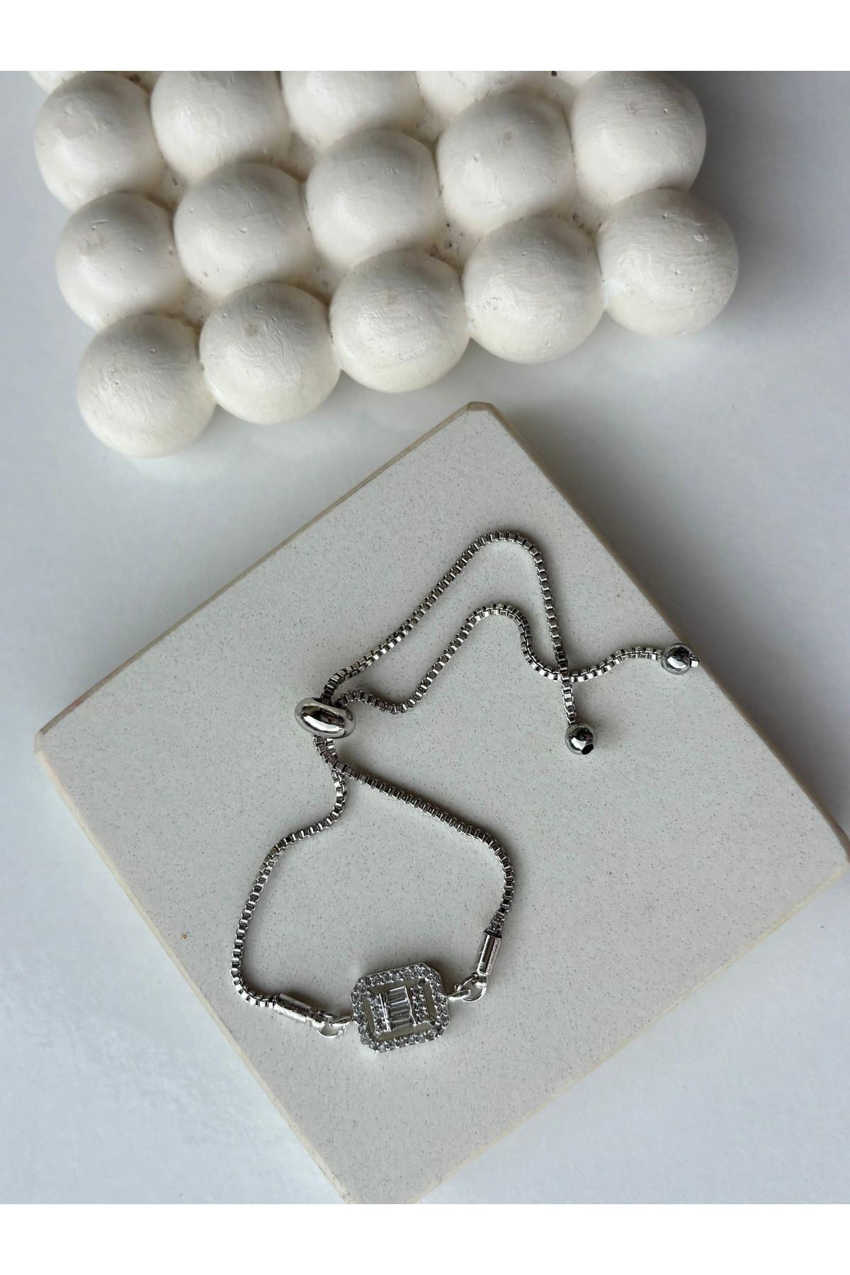 Ressia-Rectangular Baguette Stone Model Elevator Bracelet 2