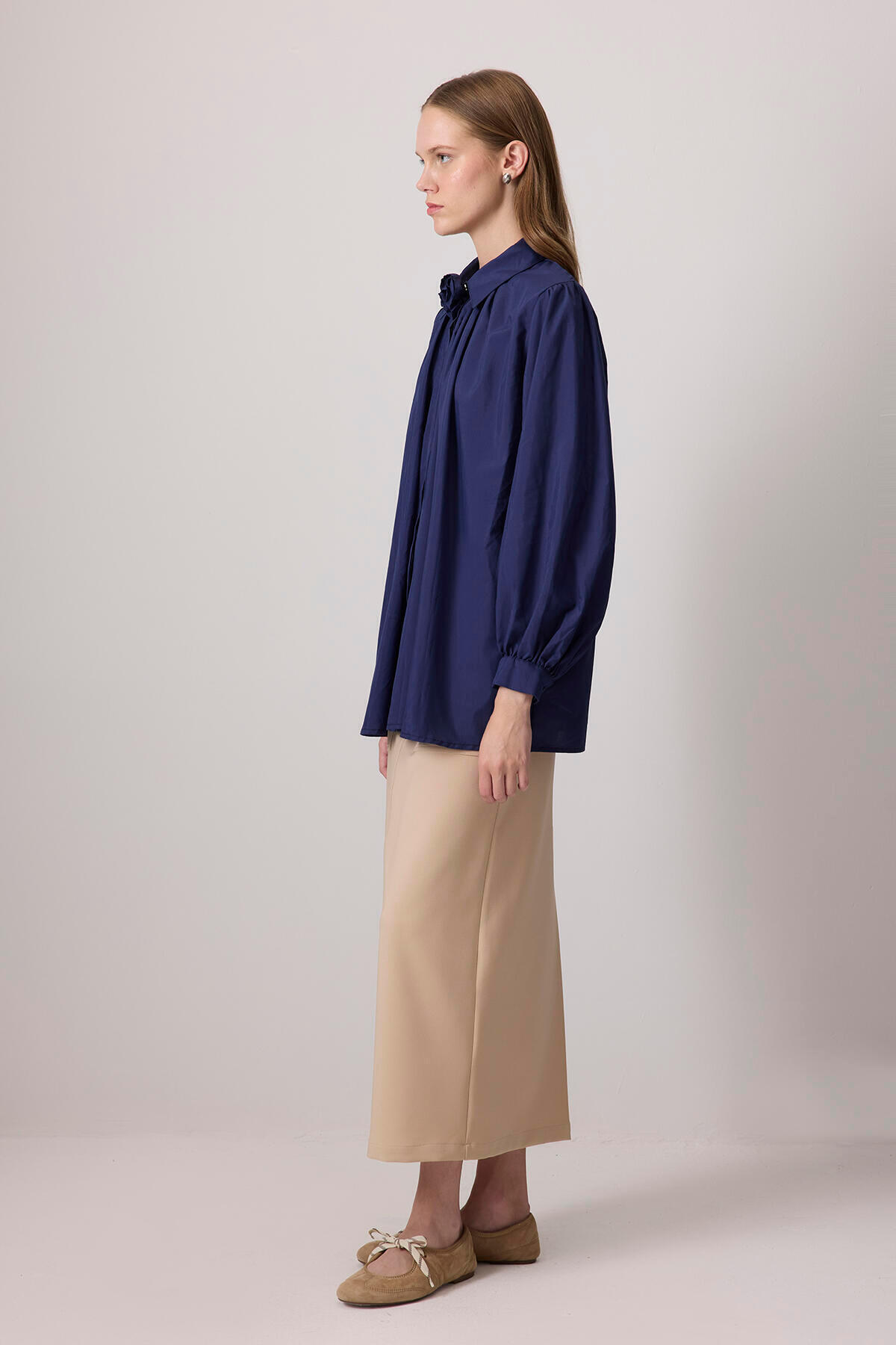 Touché Privé-100% Cotton Rose Detail Shirt 4