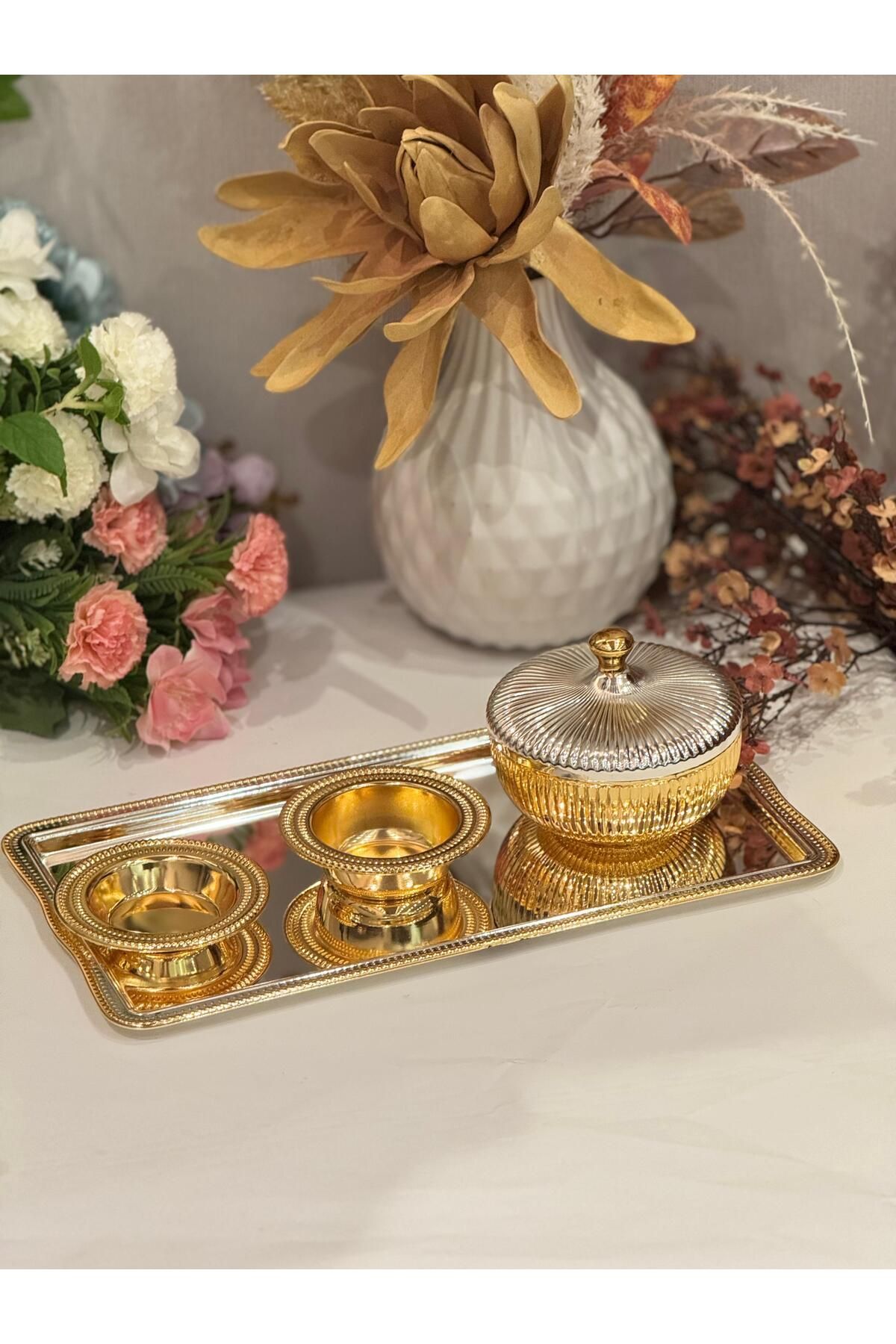 aljahwari-Date set with a water plate, a small shiny two-color serving plate, and a small Tabsi plate 2