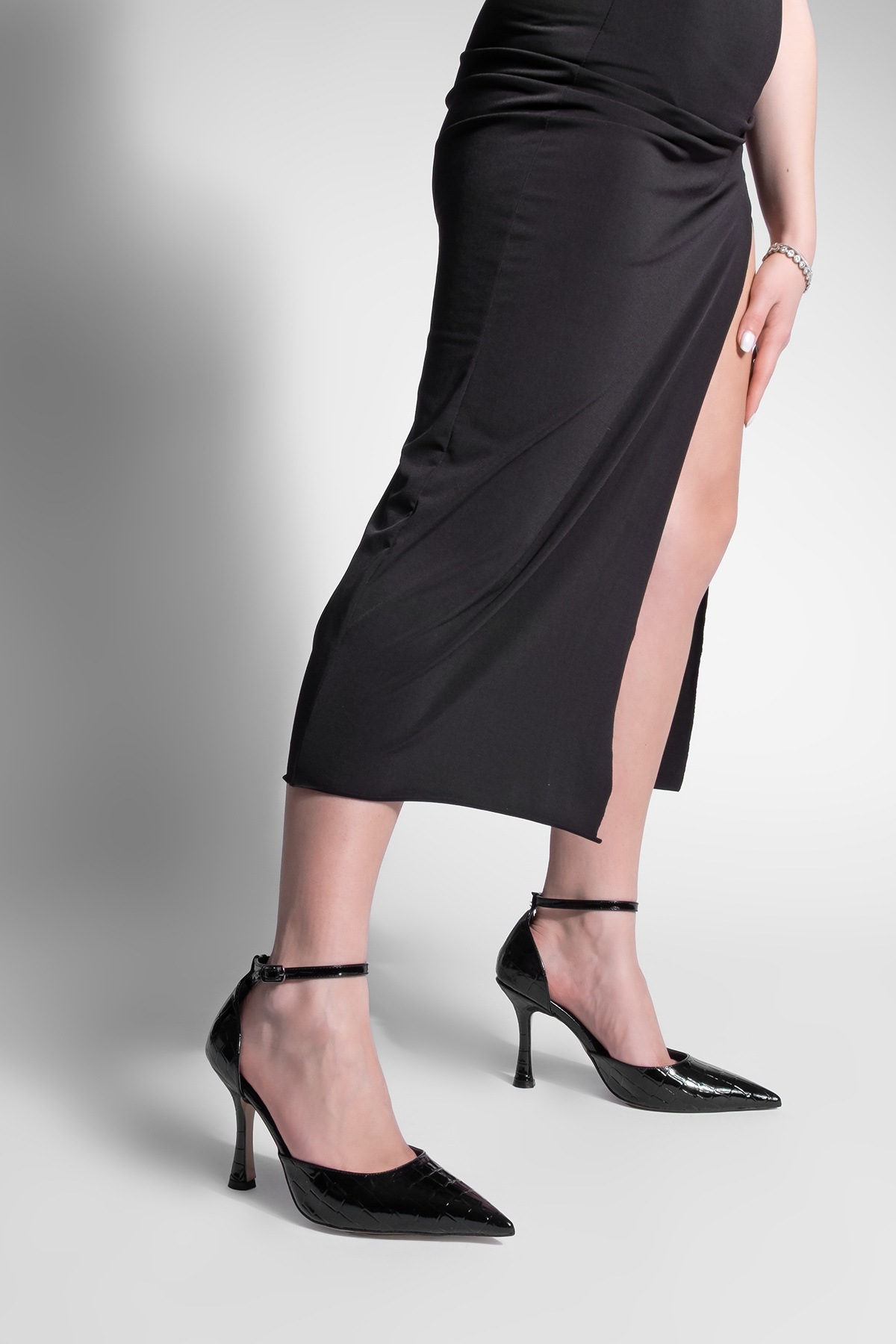 Marjin-Damen-Stiletto-Schuhe mit spitzer Zehenpartie, schwarze Kroko-Absätze, Knöchelriemen 4