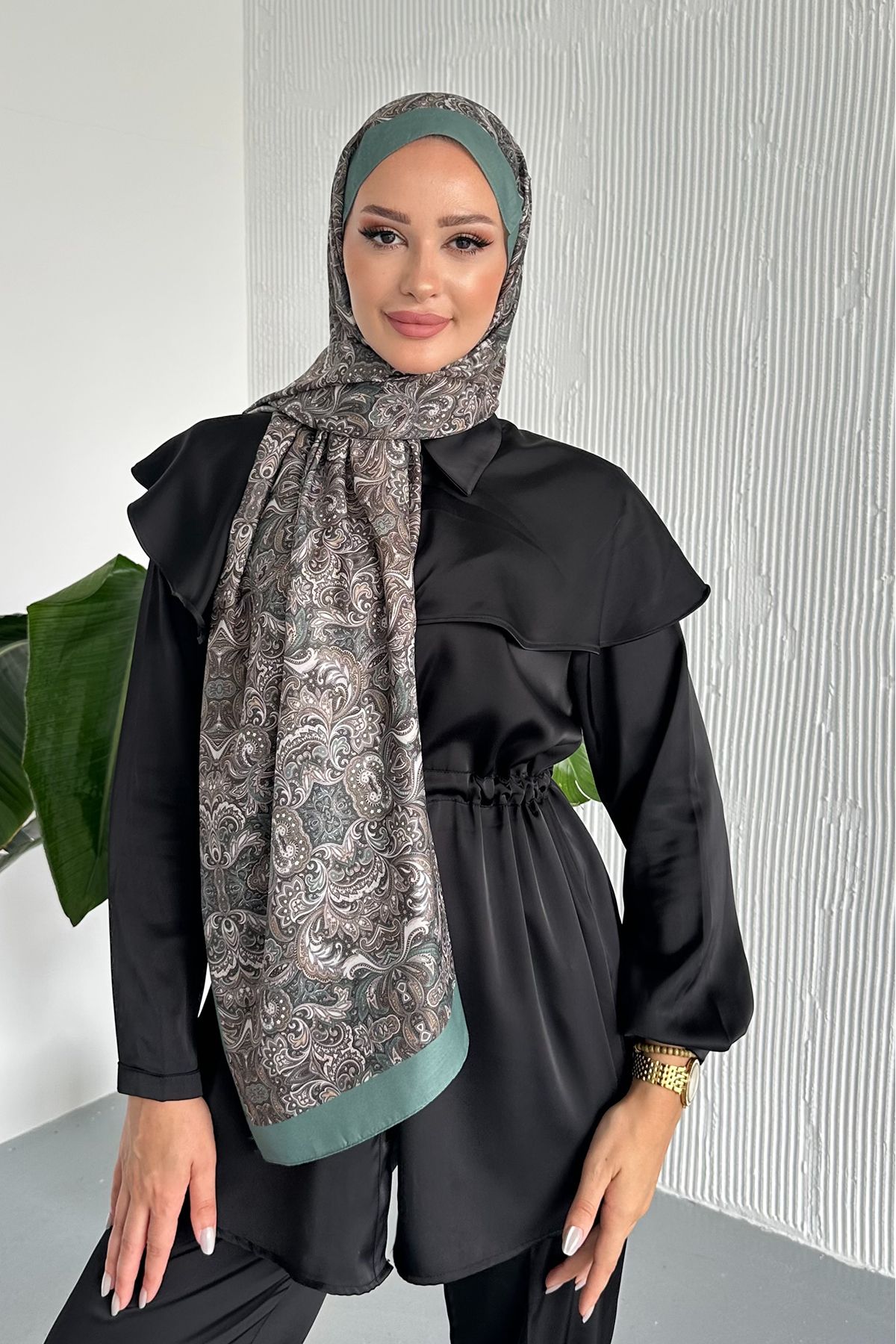 Stella Eşarp-شال ناعم من القطن ذو لون أخضر بنمط عرقي عتيق 3