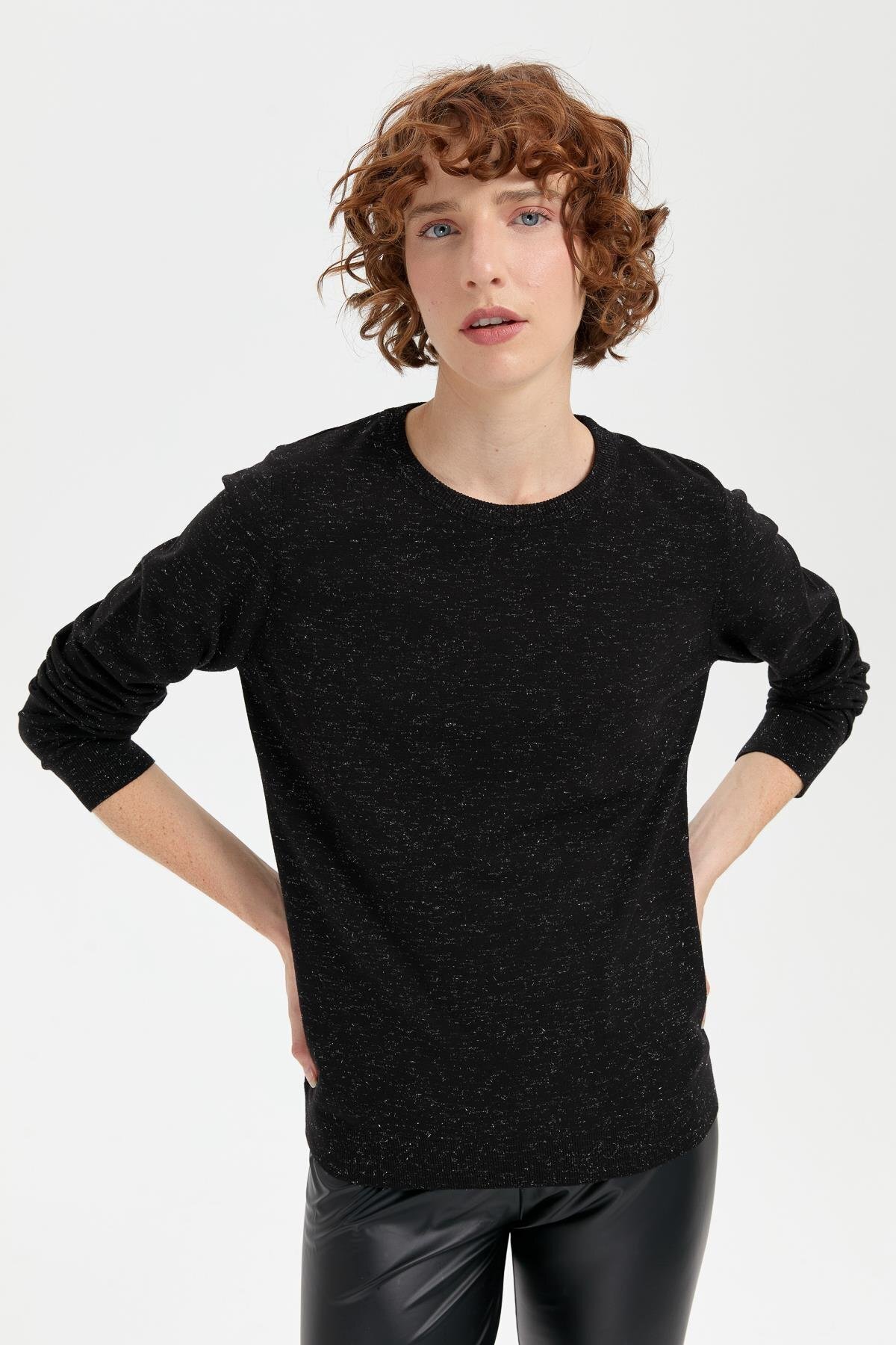 Women's O-Neck Angelina Basic Sweater Black