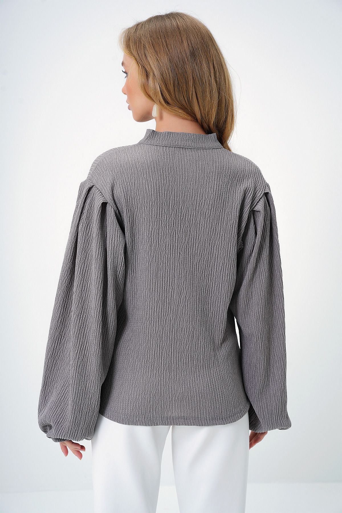 VAGGON-Balloon Sleeve Textured Shirt Blouse with Buttons on the Front of the Judge Collar 5