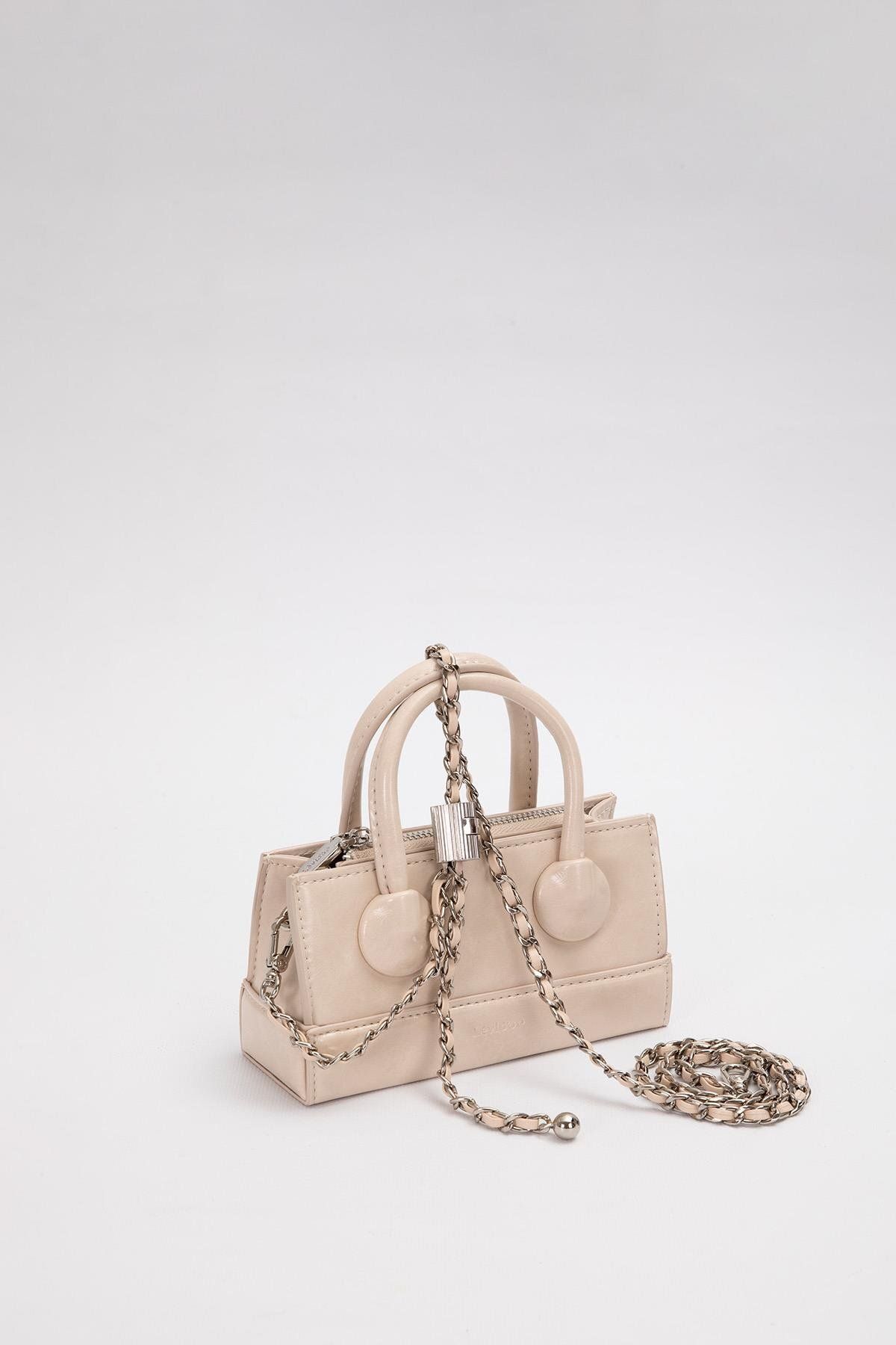 Levidor-Mink Adjustable Lock Detailed Handbag 930397 1