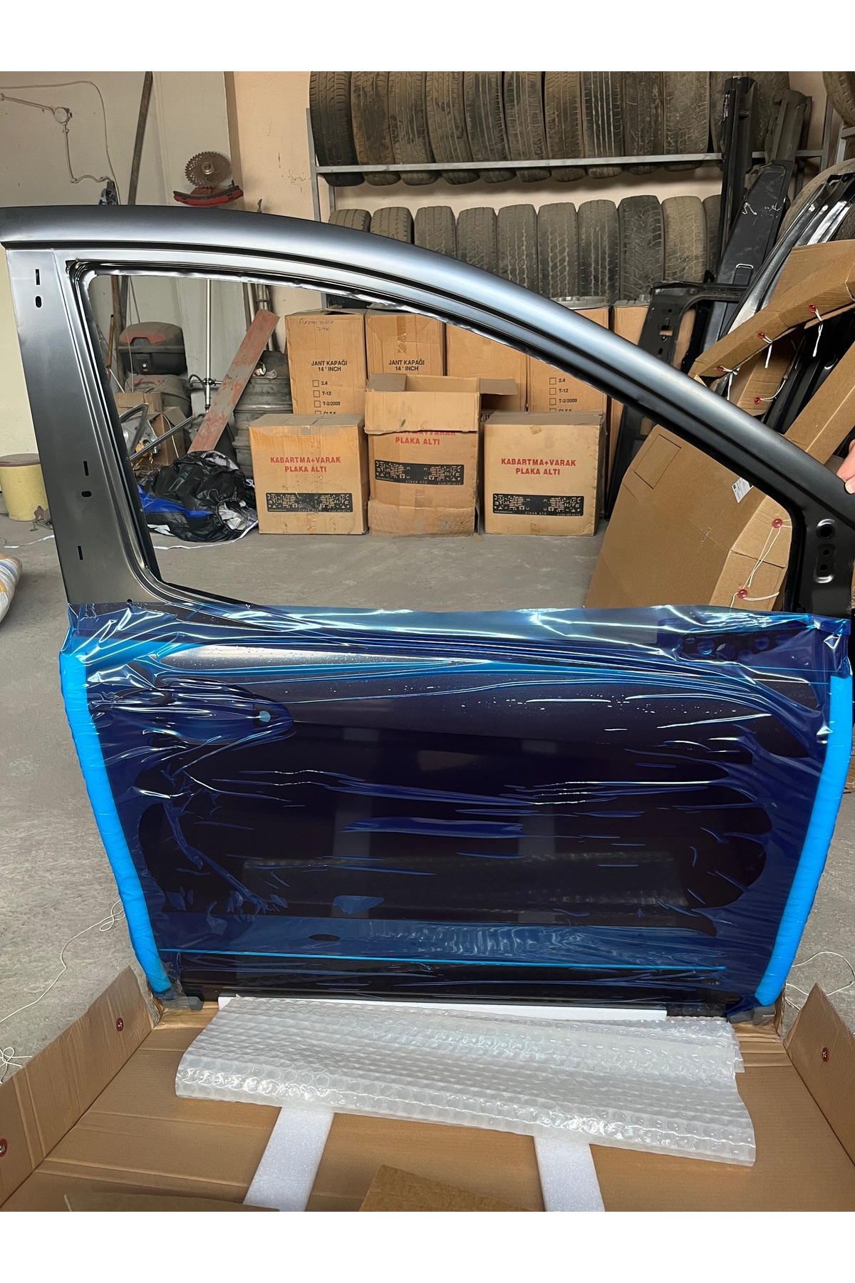 Ford Courier Ön Sağ Kapı 2014-2023